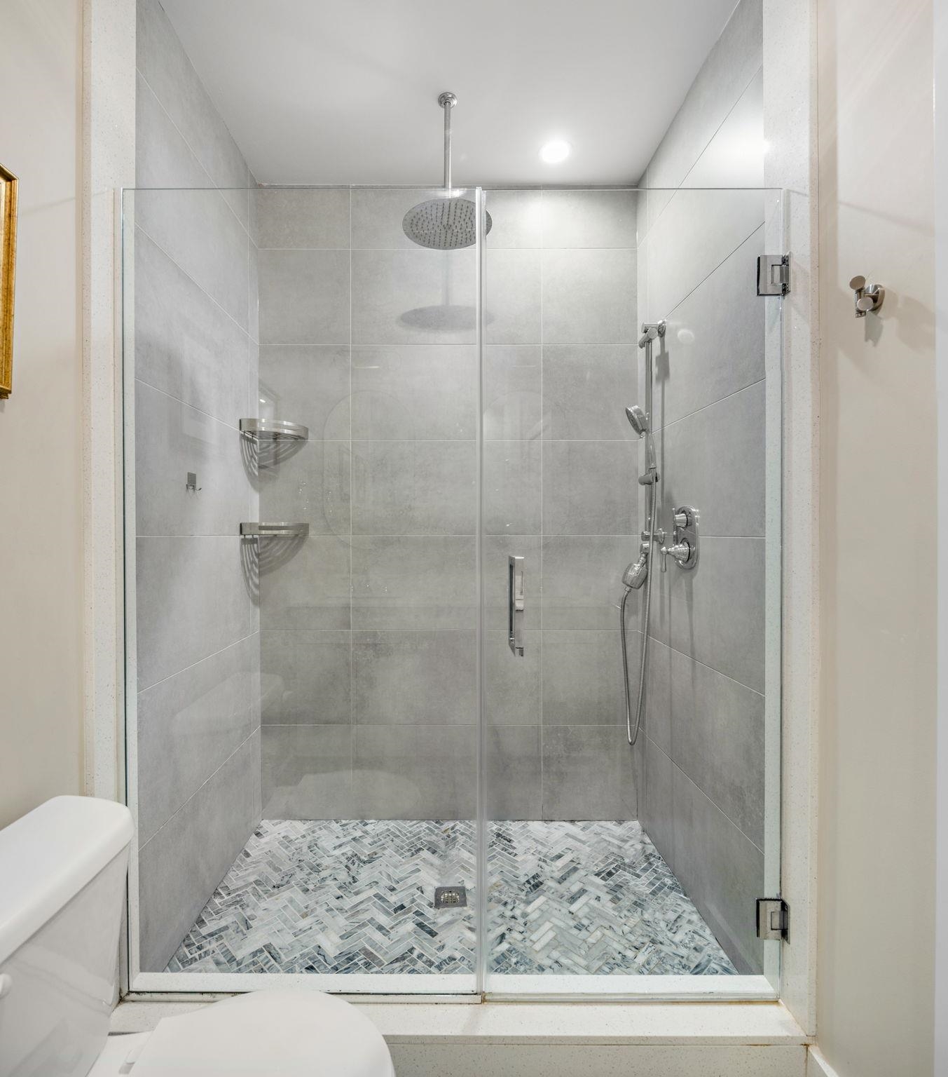 95 THORNE ST Unit: 1