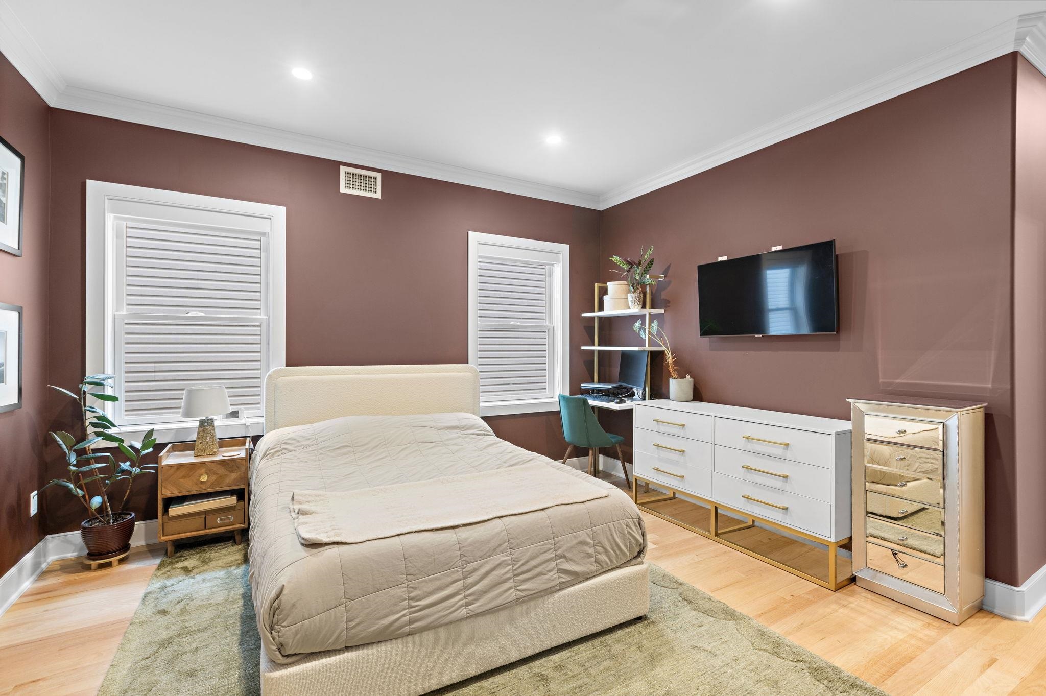 95 THORNE ST Unit: 1