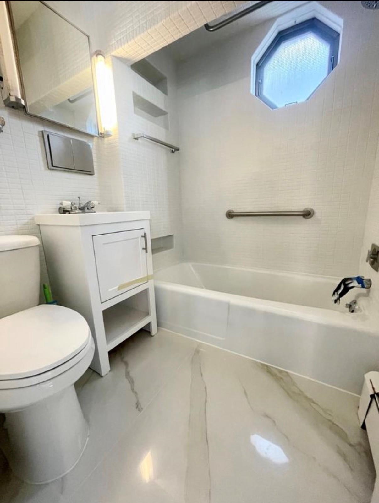 1001 NEW YORK AVE Unit: 1