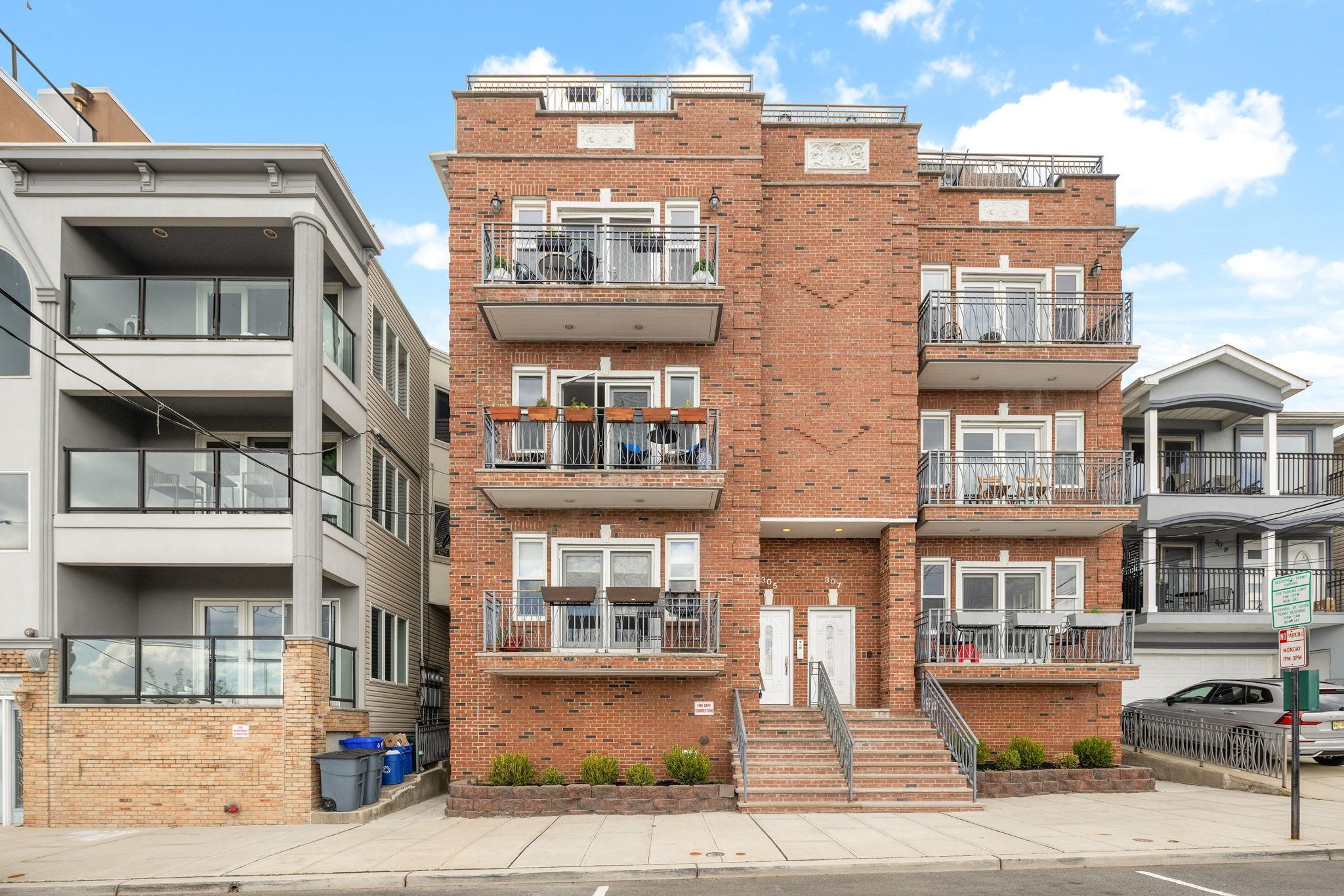 305 MANHATTAN AVE Unit: 3