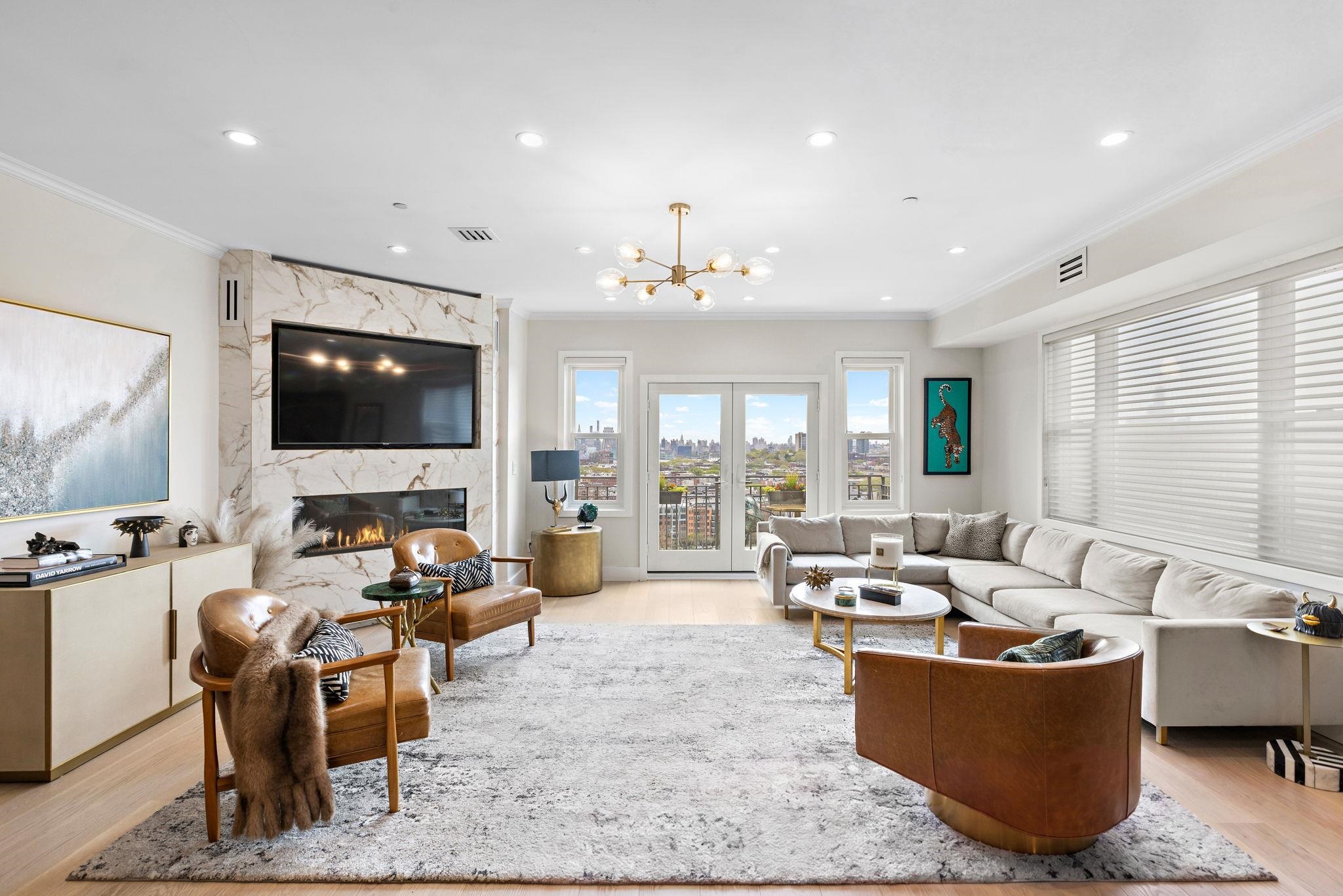 305 MANHATTAN AVE Unit: 3