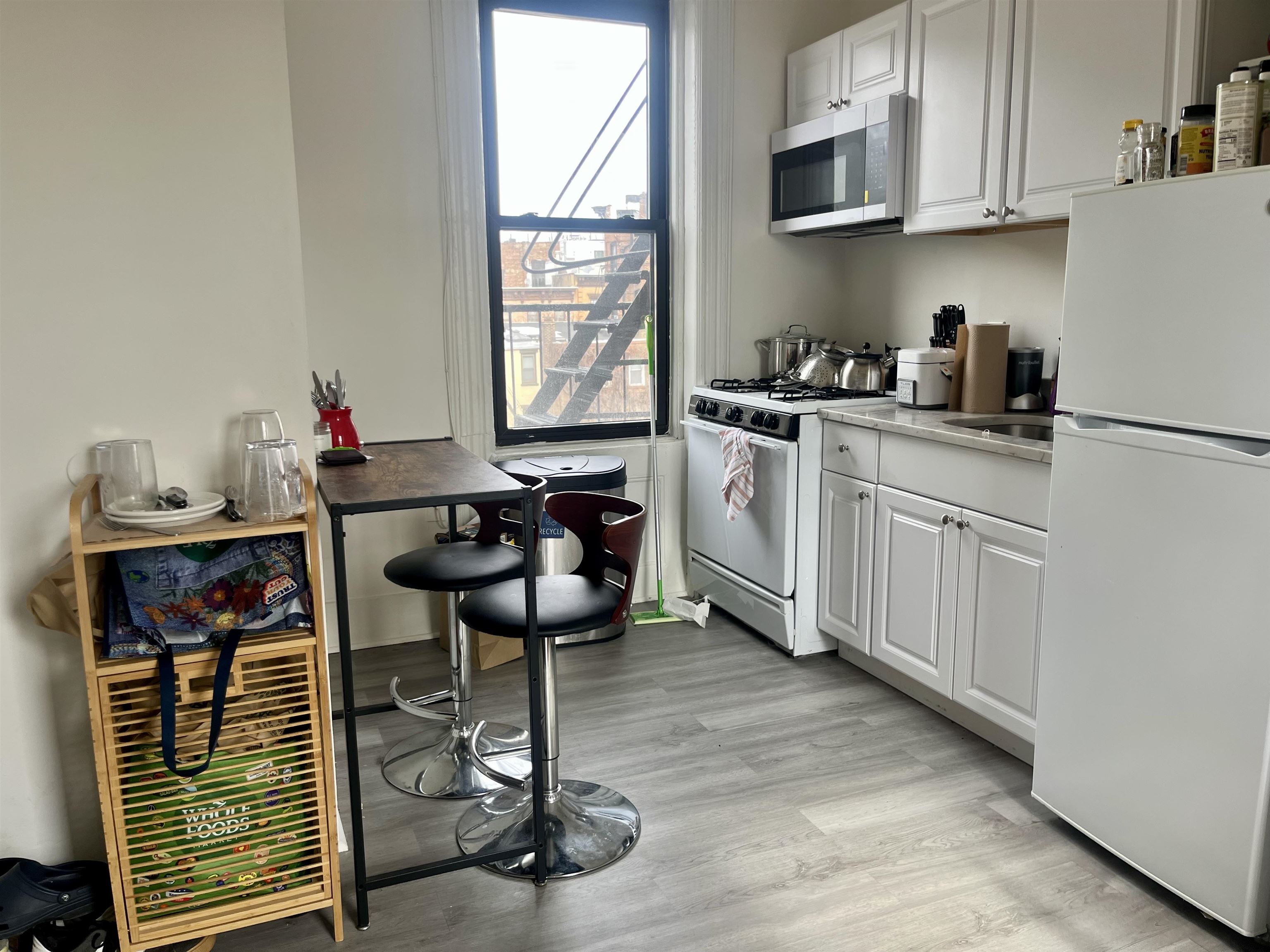 219 PARK AVE Unit: 6