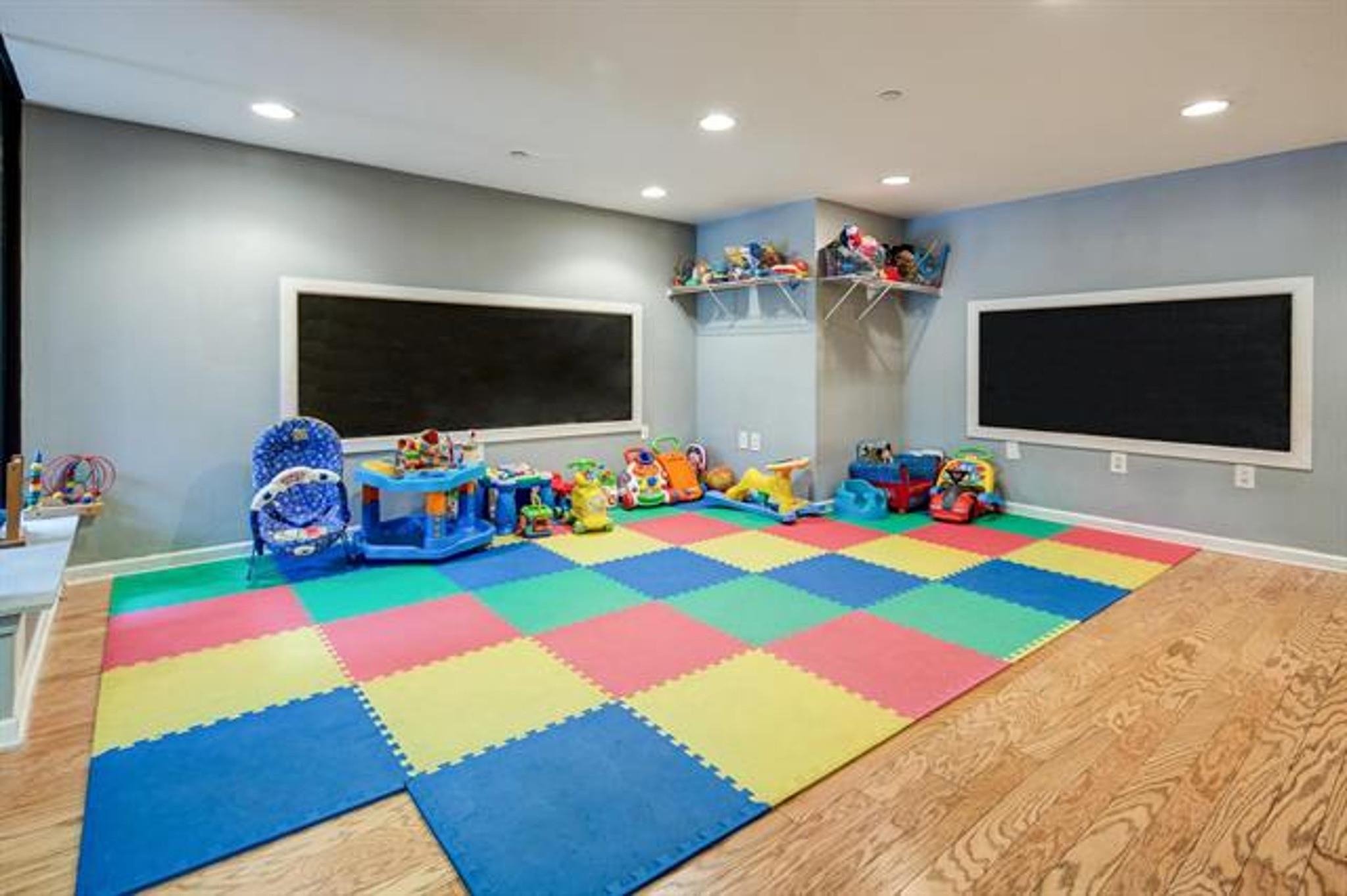 700 GROVE ST Unit: 9D