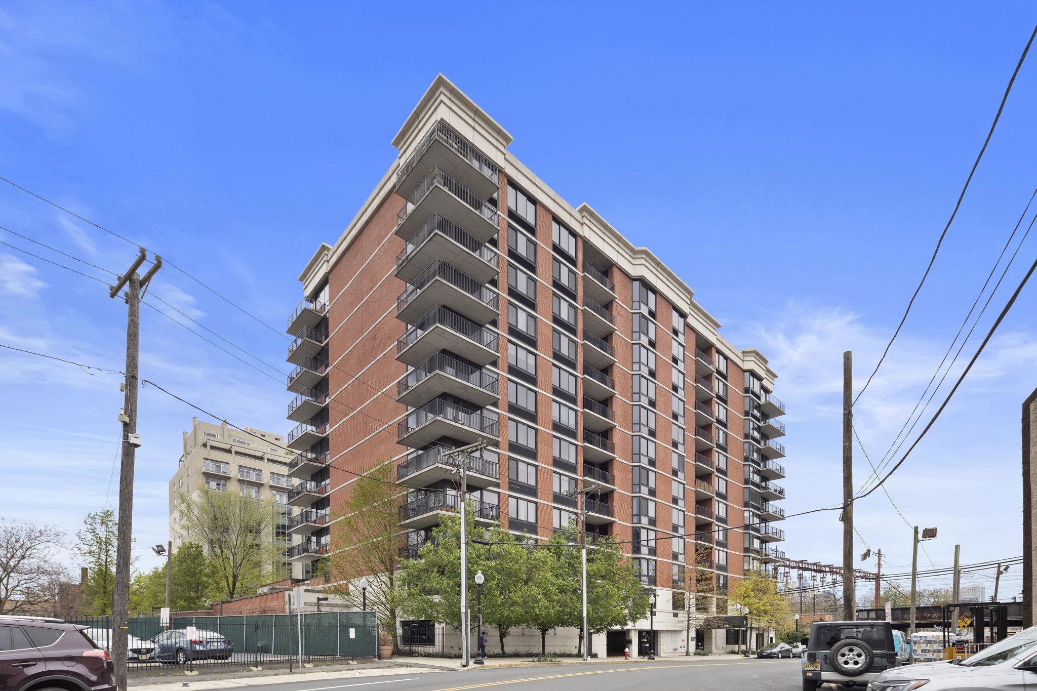 700 GROVE ST Unit: 9D