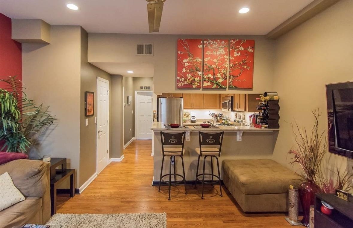 187 WAYNE ST Unit: 410C