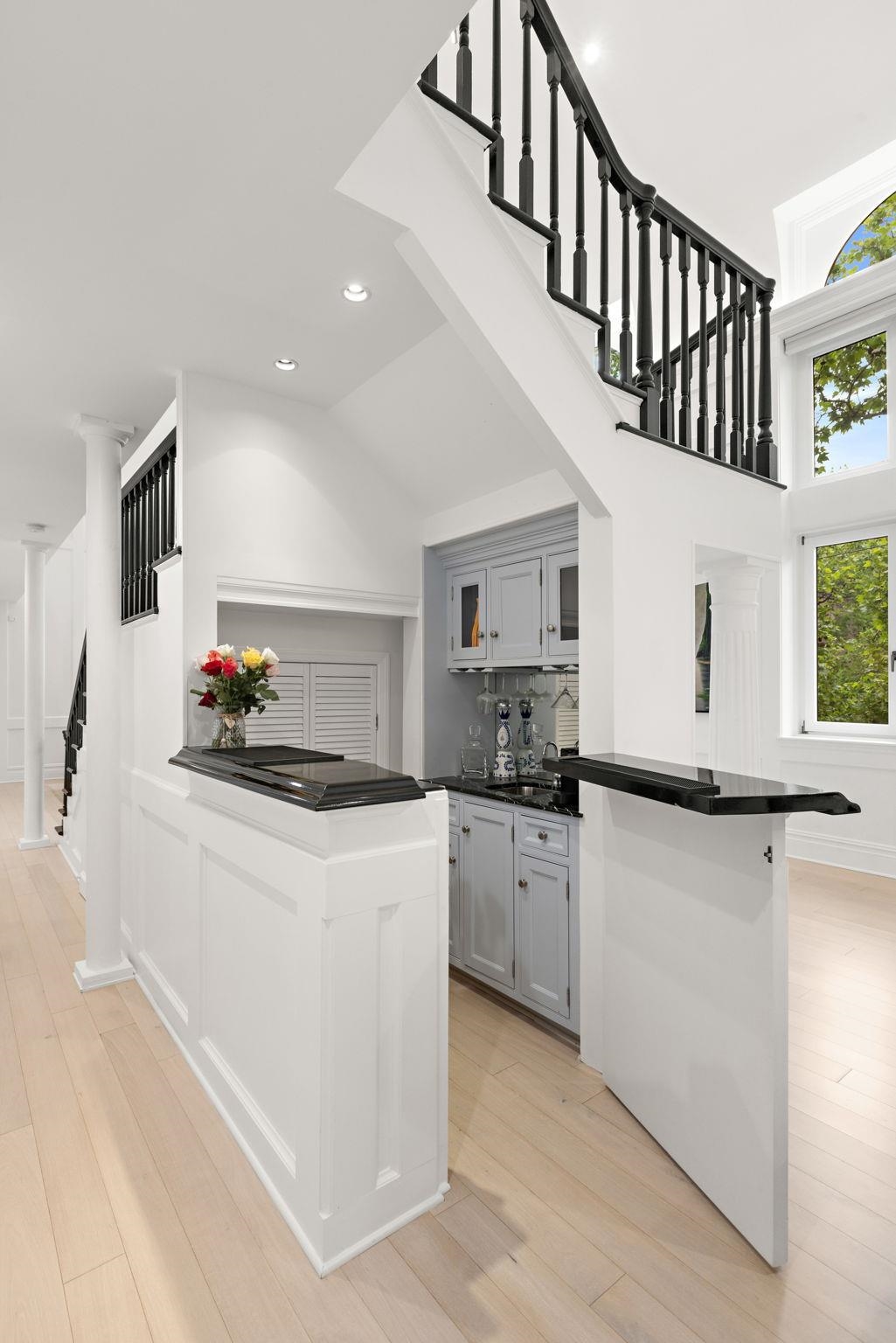 1101 BLOOMFIELD ST Unit: B