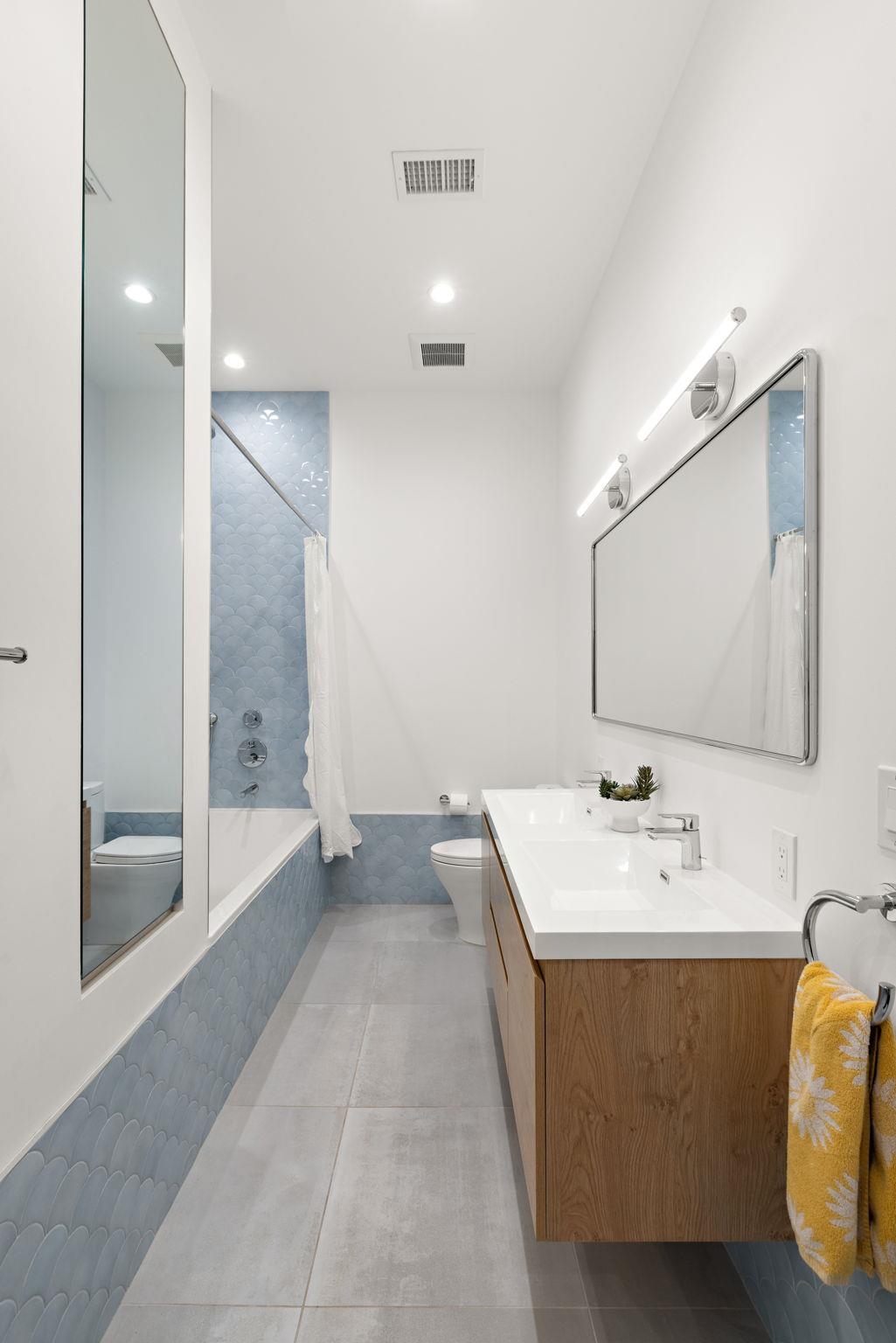 1101 BLOOMFIELD ST Unit: B