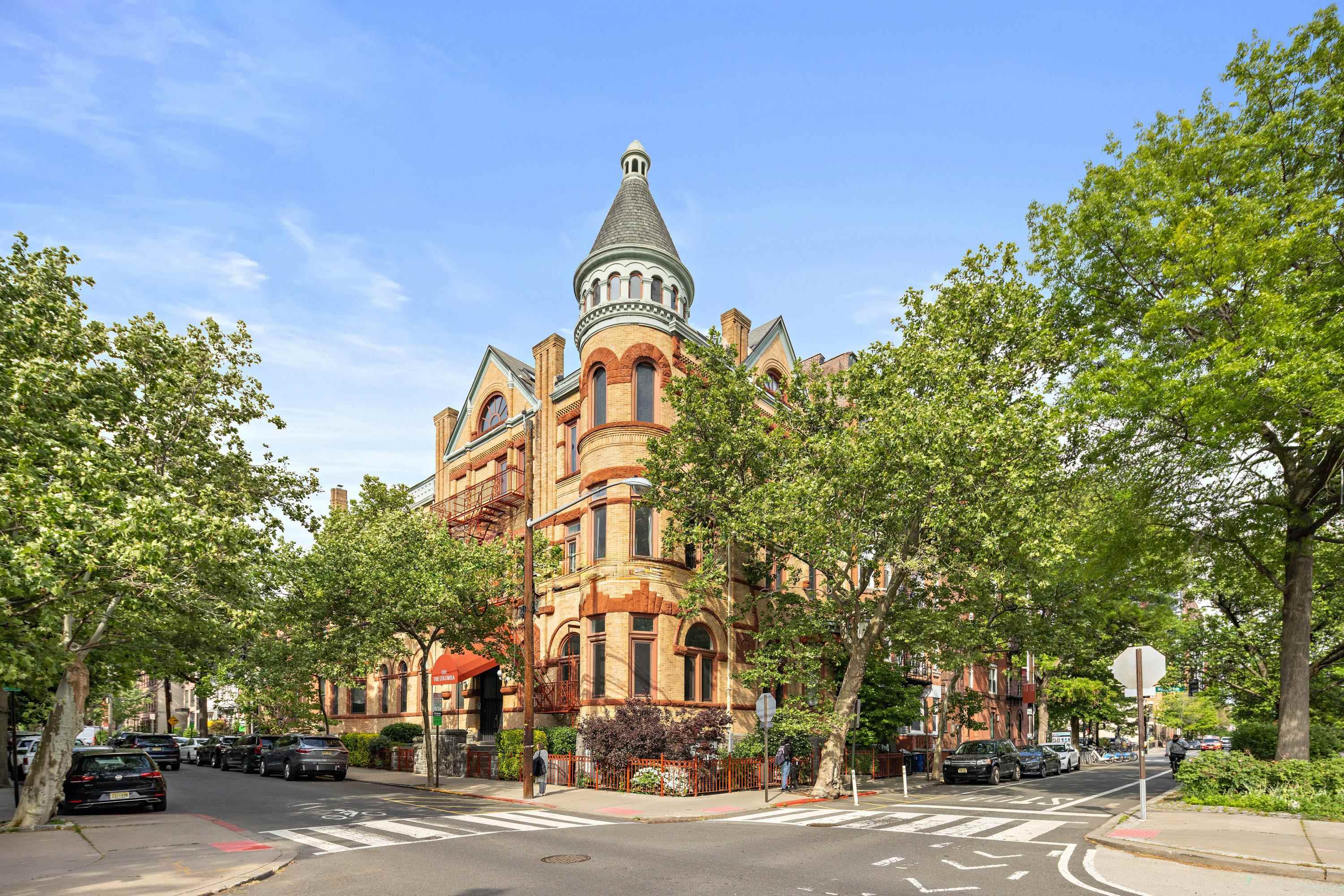 1101 BLOOMFIELD ST Unit: B