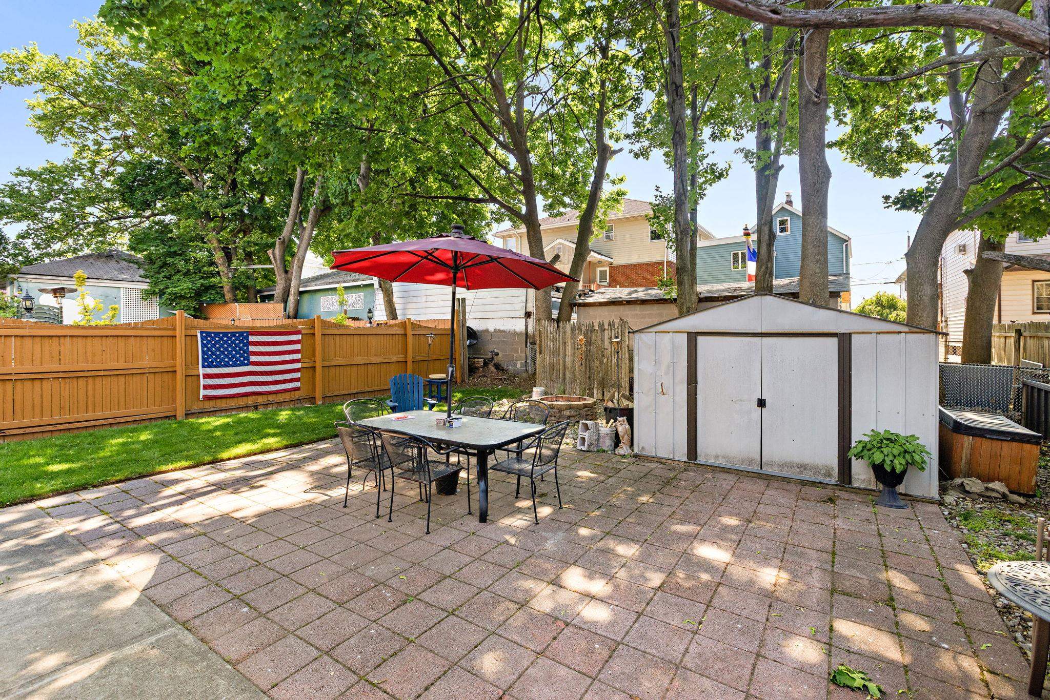 18 LINCOLN PL