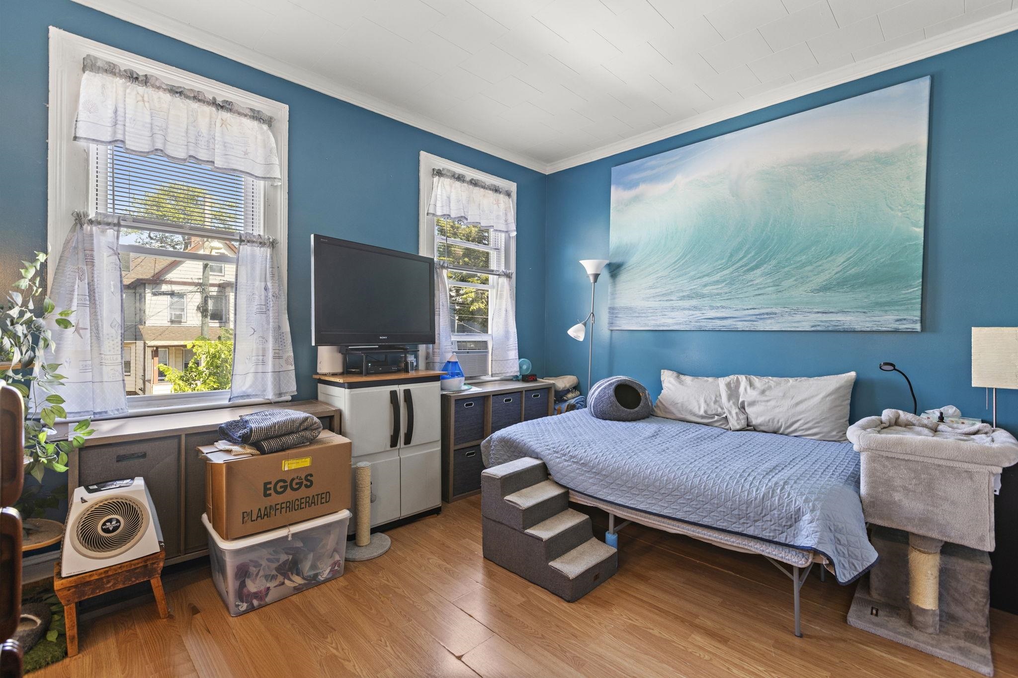 18 LINCOLN PL