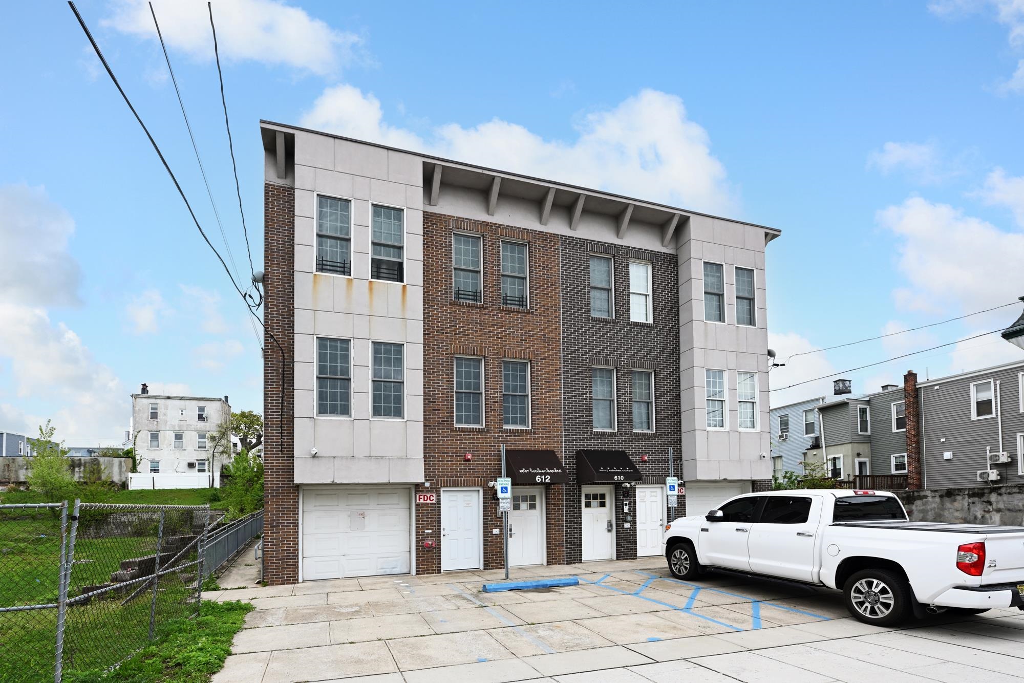 612 12TH ST Unit: 3