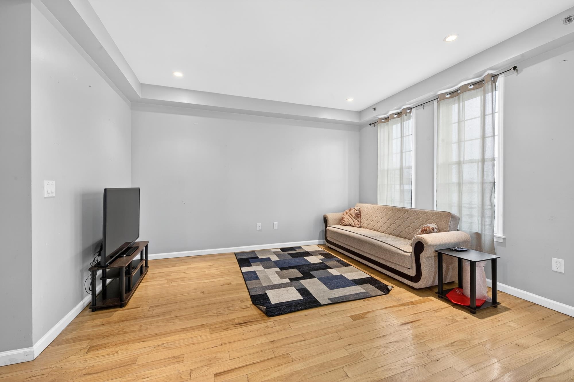 612 12TH ST Unit: 3