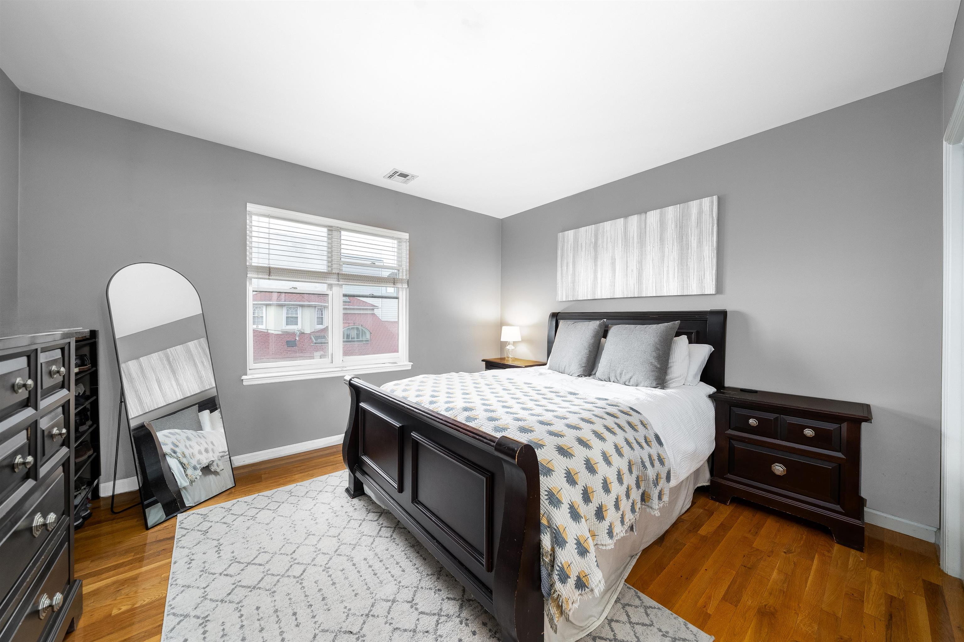 536 GRAND ST Unit: 403