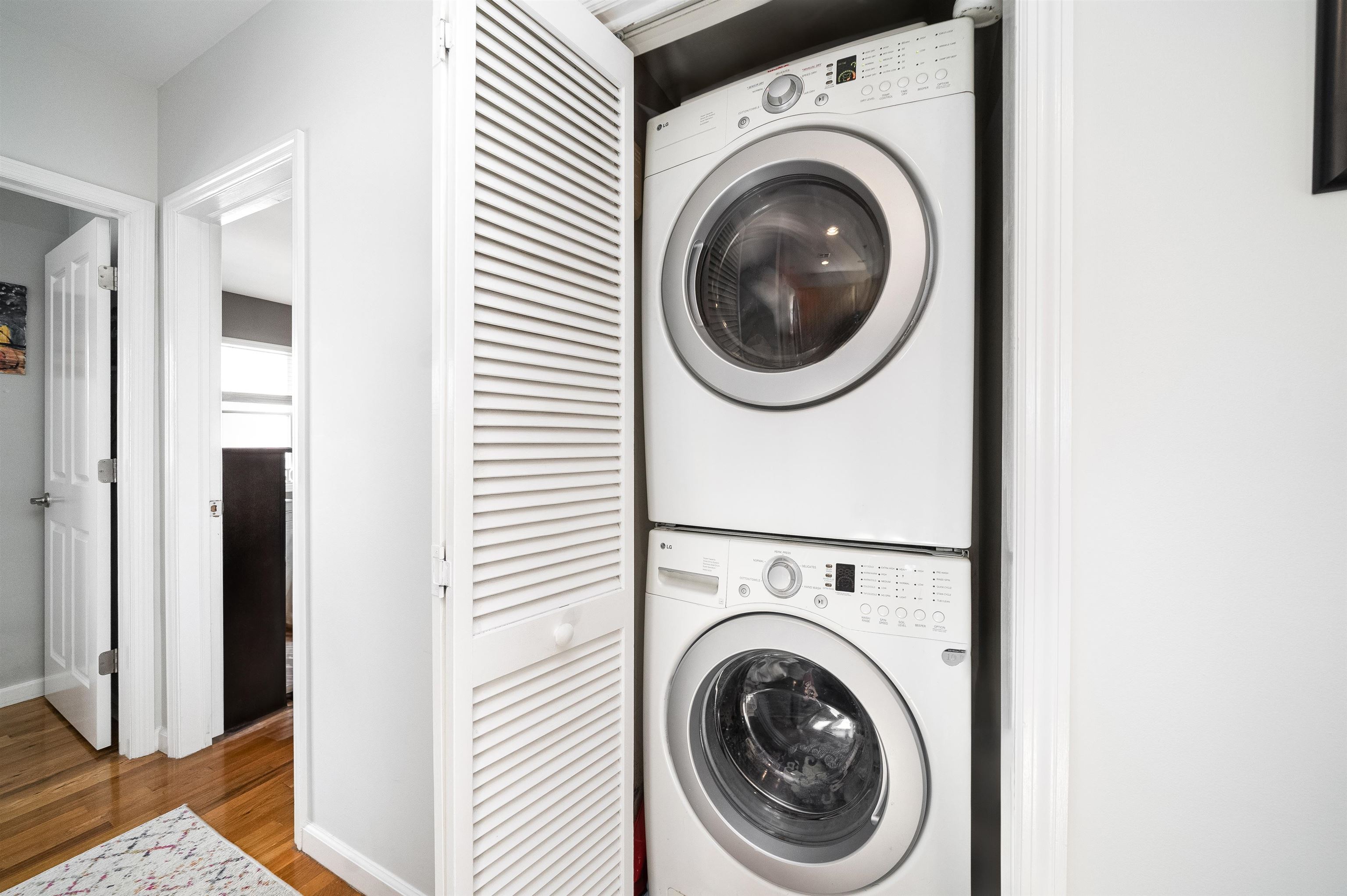 536 GRAND ST Unit: 403
