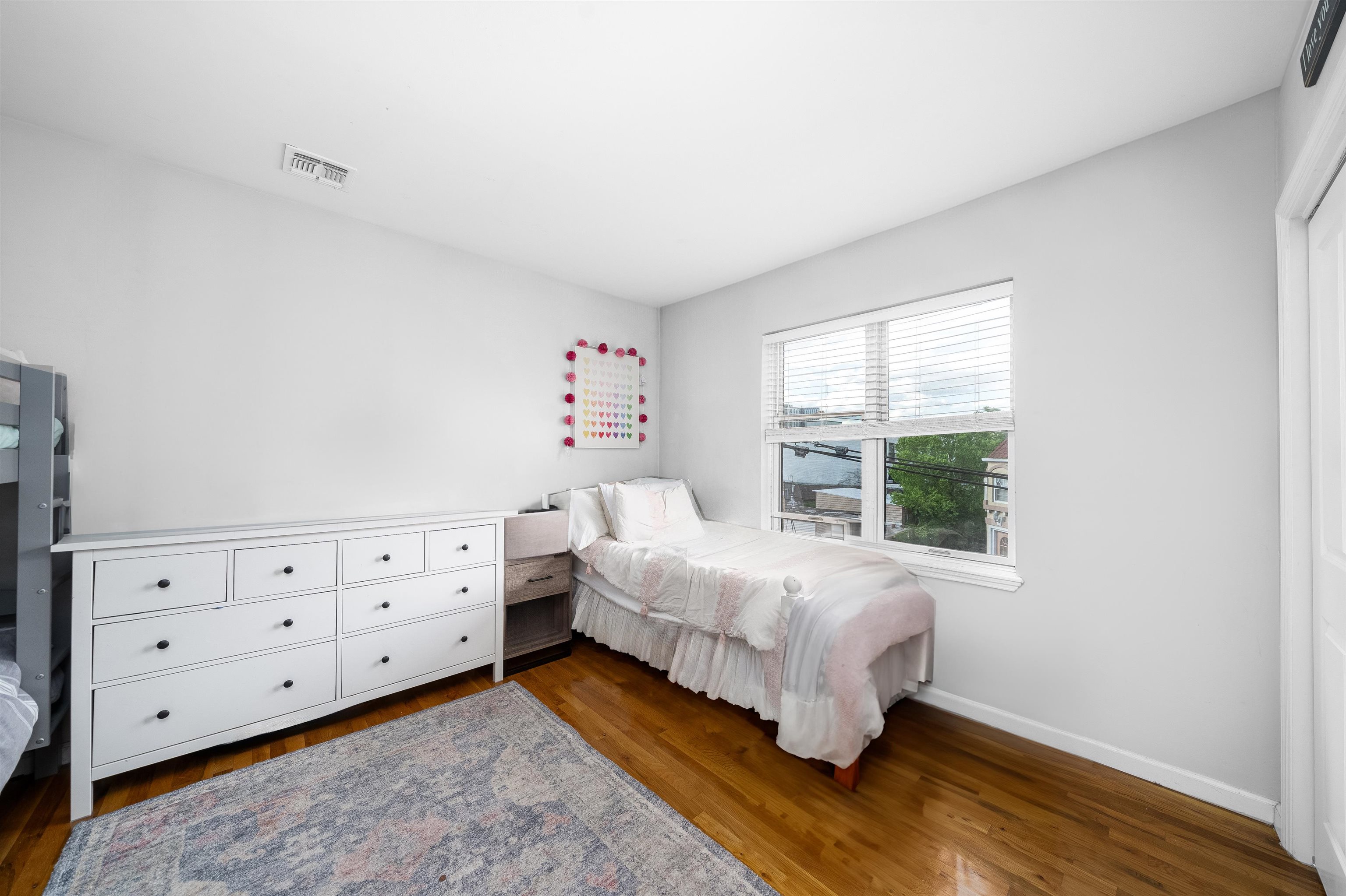 536 GRAND ST Unit: 403