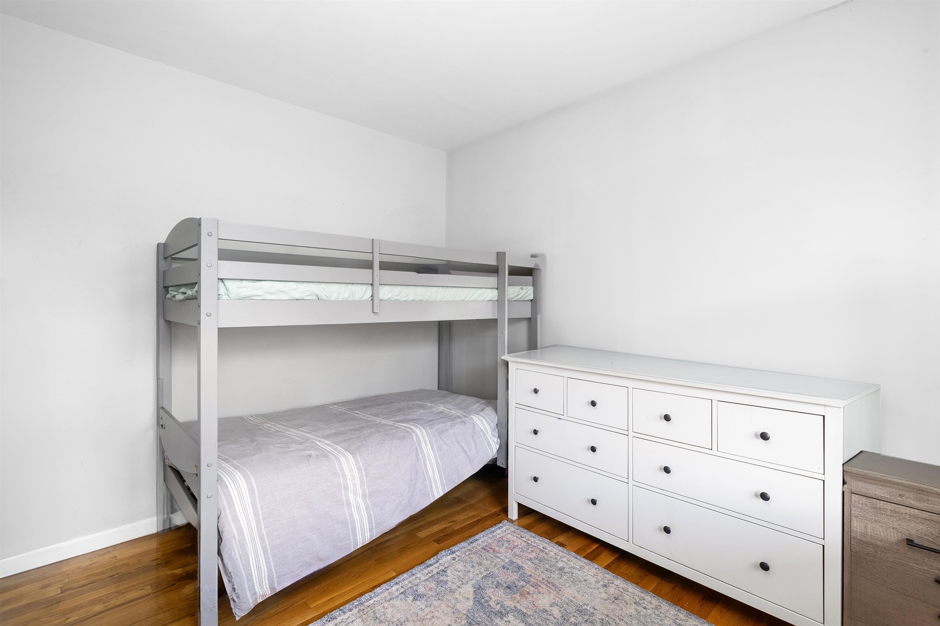 536 GRAND ST Unit: 403