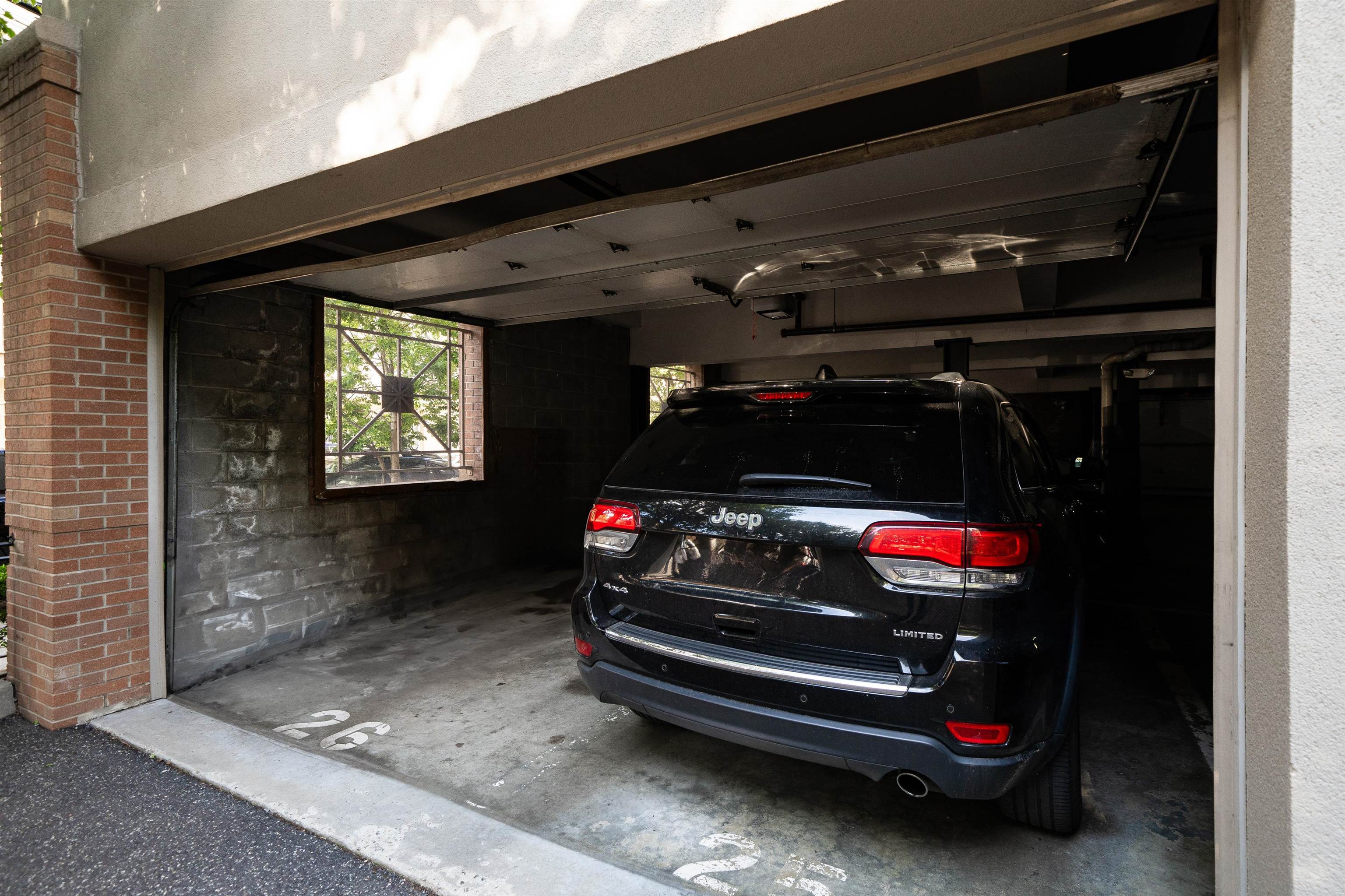 536 GRAND ST Unit: 403