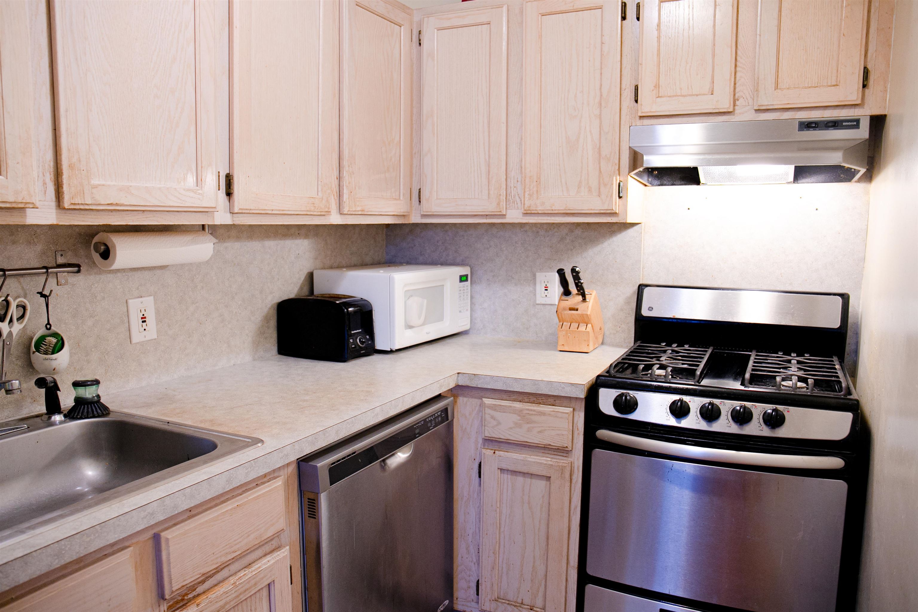 461 4TH ST Unit: 5W