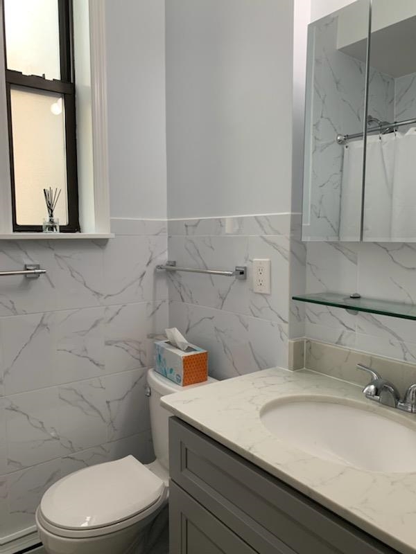 1120 HUDSON ST Unit: 10