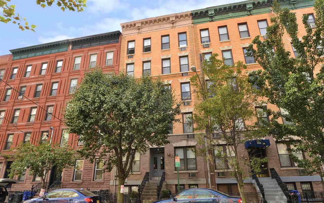 1120 HUDSON ST Unit: 10
