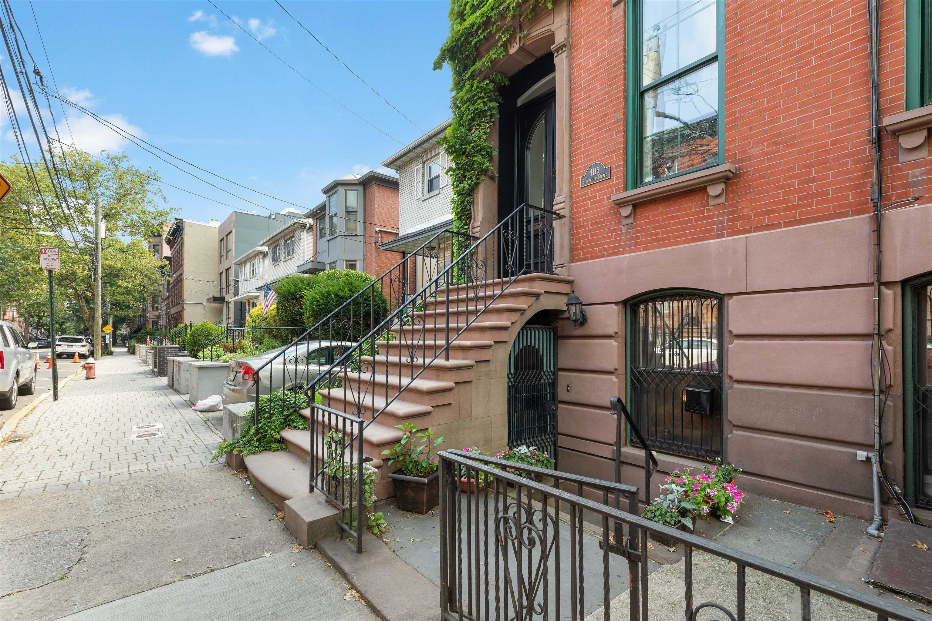 1115 BLOOMFIELD ST Unit: GRDN