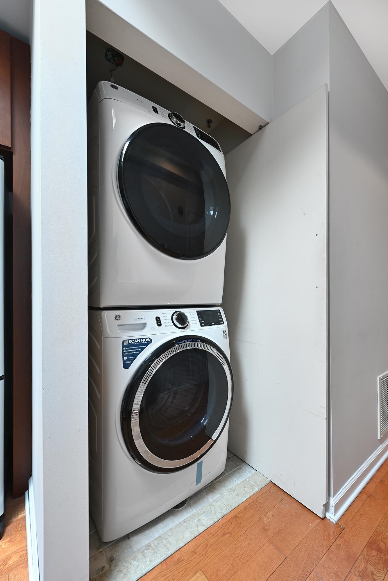 307 1ST ST Unit: 4