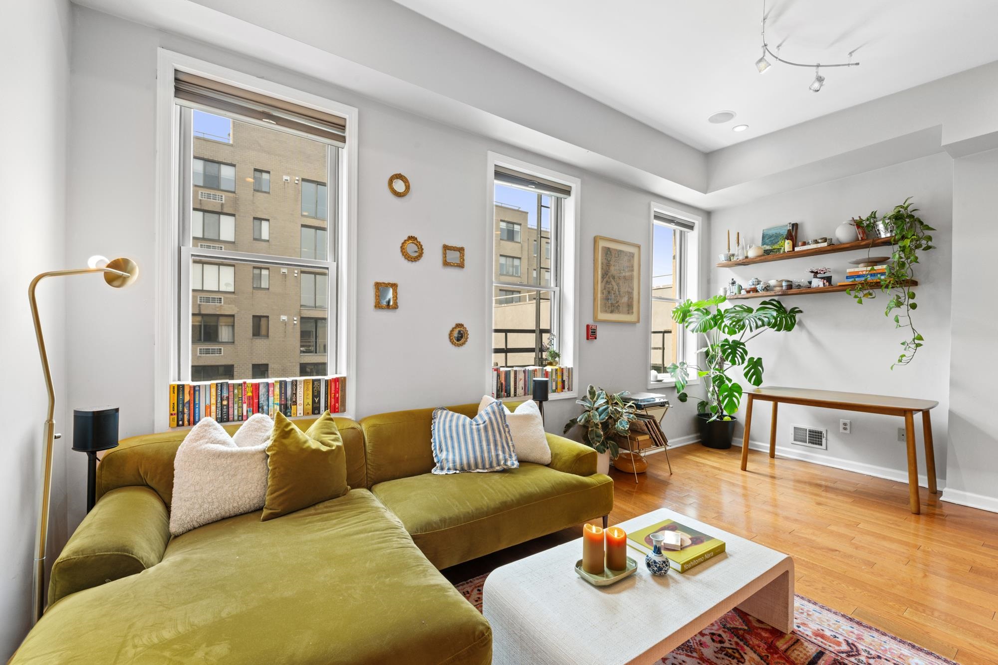 307 1ST ST Unit: 4