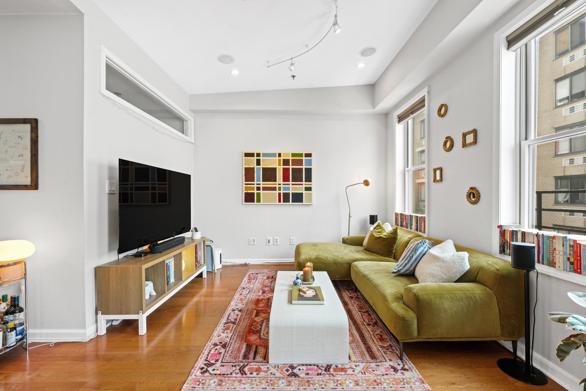 307 1ST ST Unit: 4