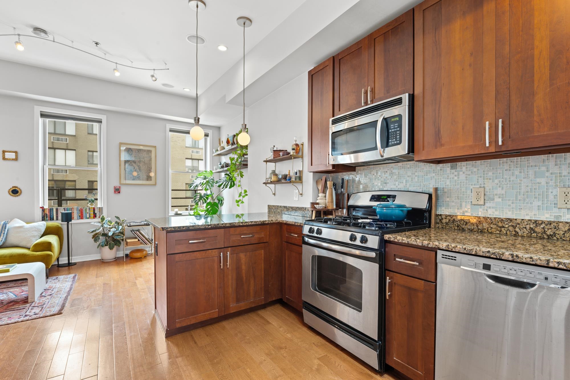 307 1ST ST Unit: 4