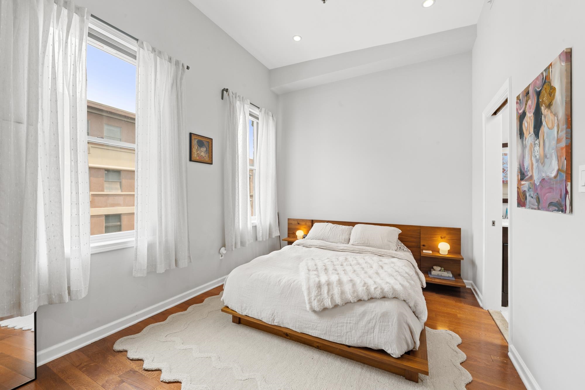 307 1ST ST Unit: 4