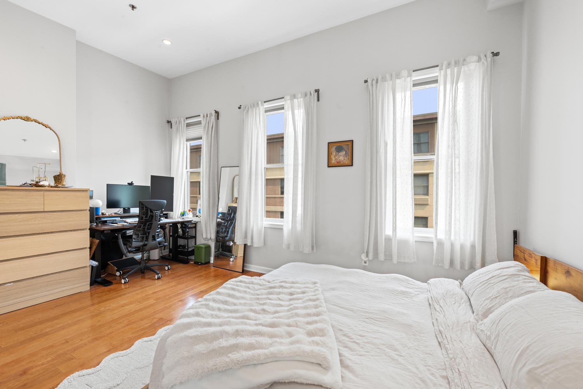 307 1ST ST Unit: 4
