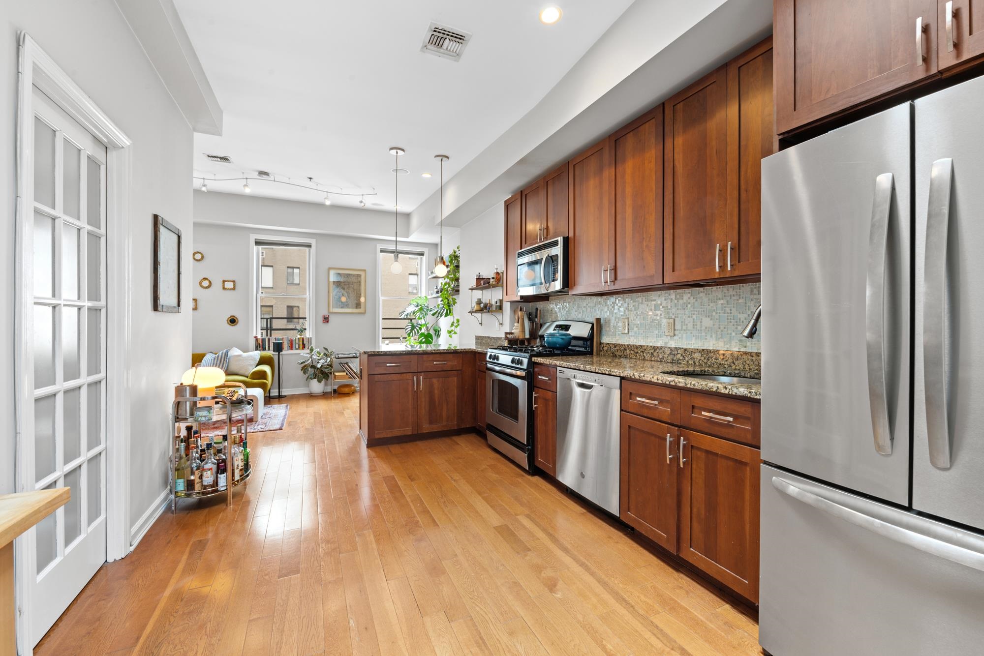307 1ST ST Unit: 4