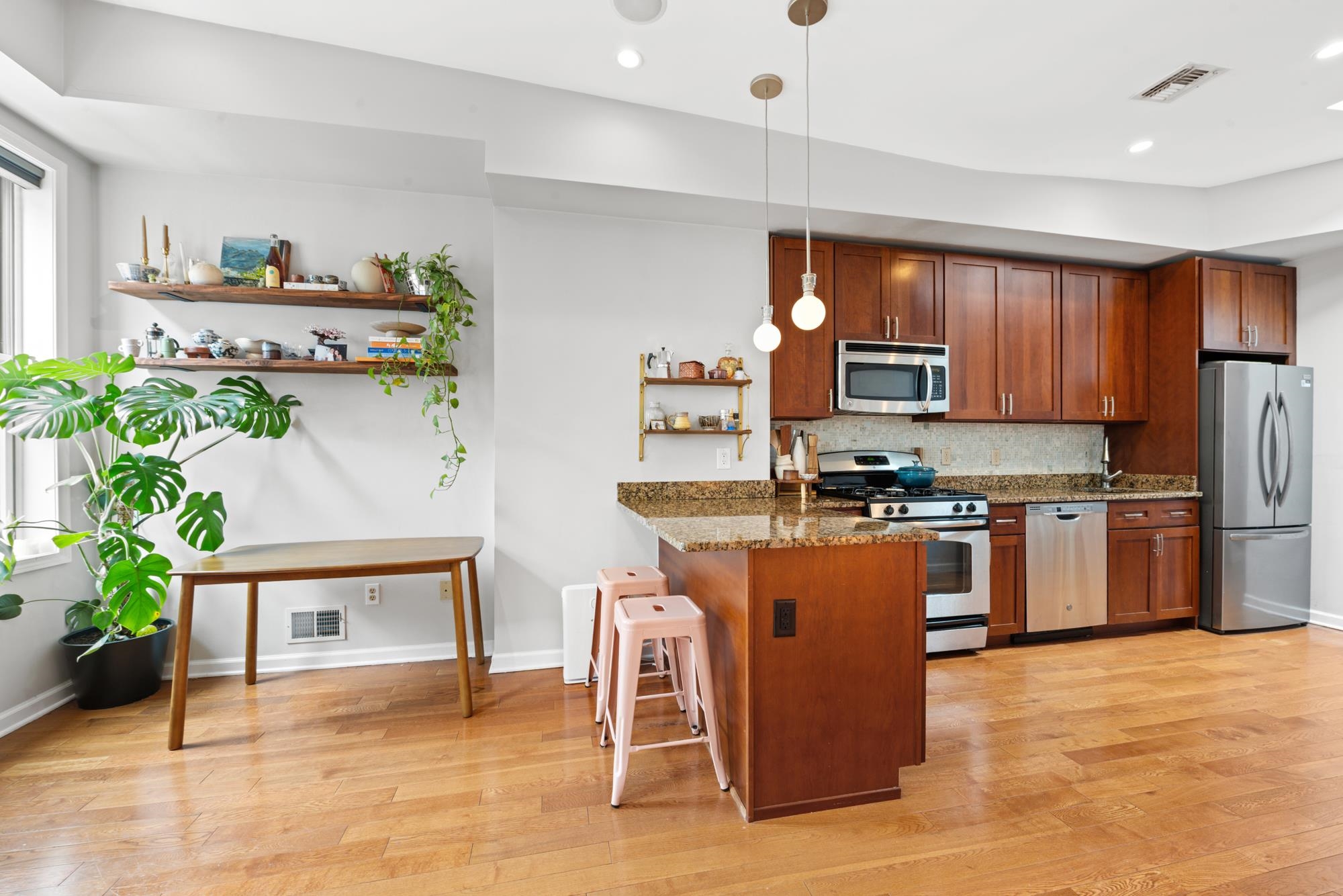 307 1ST ST Unit: 4