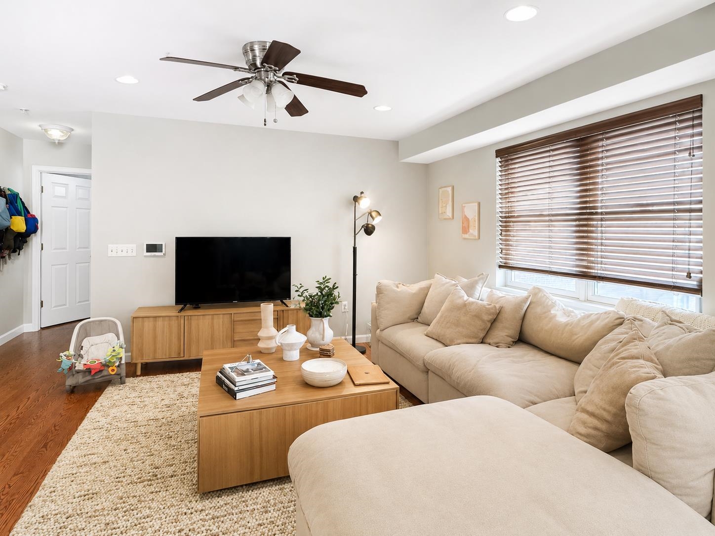 135 38TH ST Unit: 507