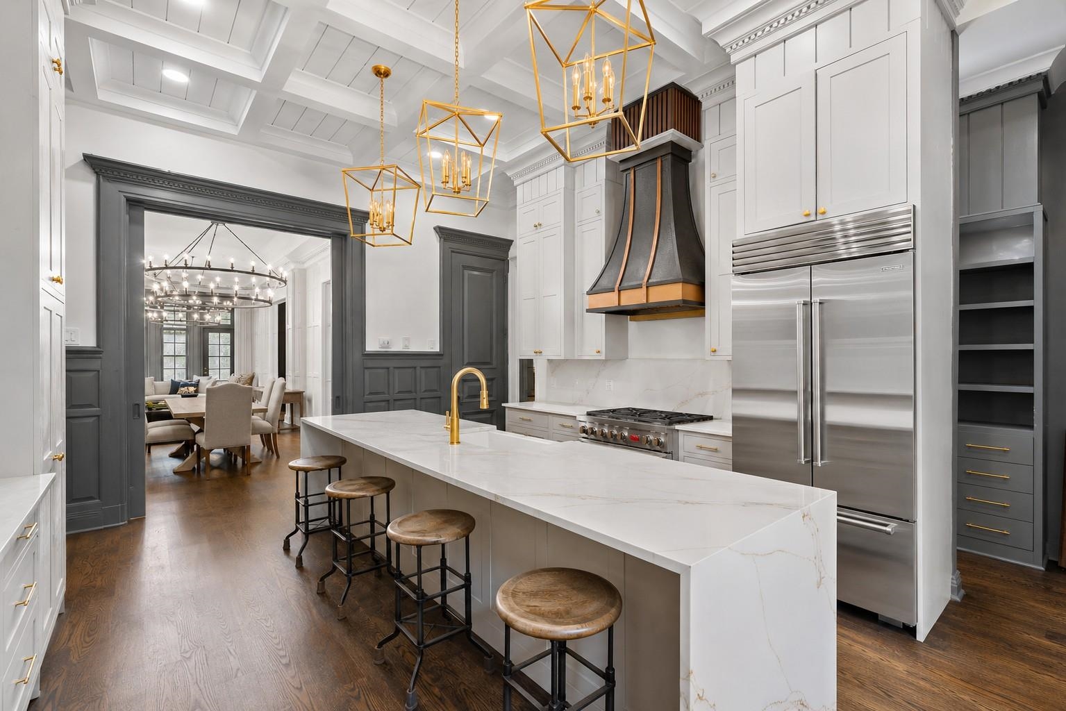 909 HUDSON ST Unit: 1&2