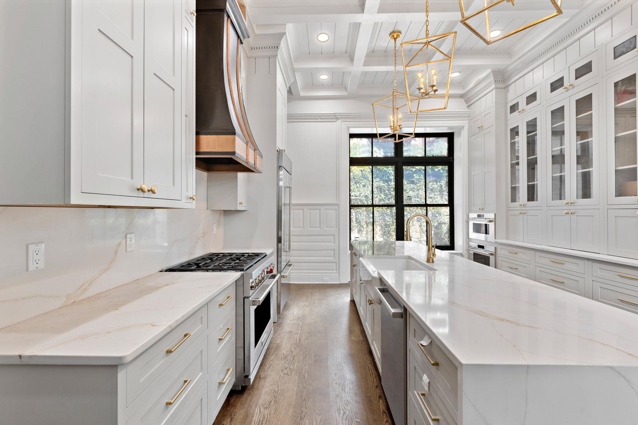 909 HUDSON ST Unit: 1&2