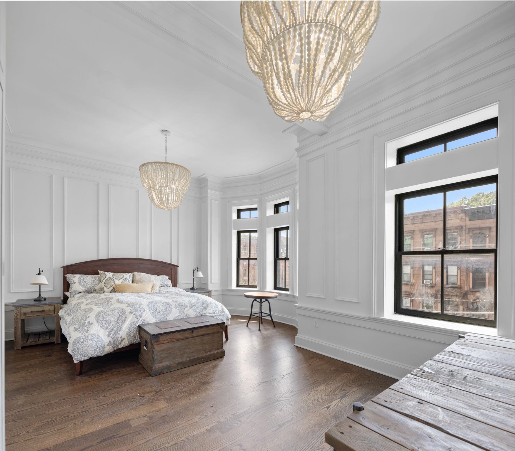 909 HUDSON ST Unit: 1&2