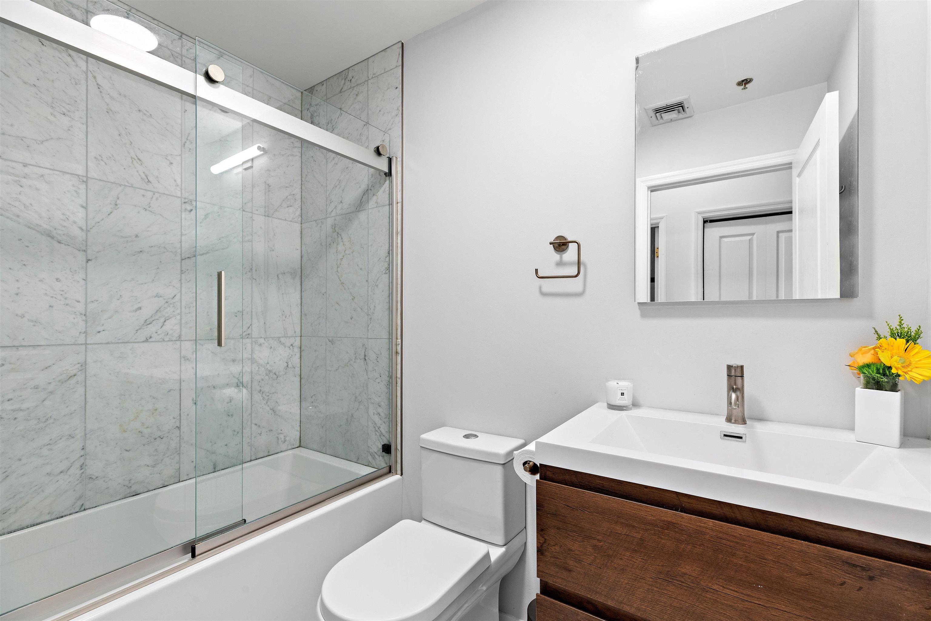 713 ADAMS ST Unit: 4