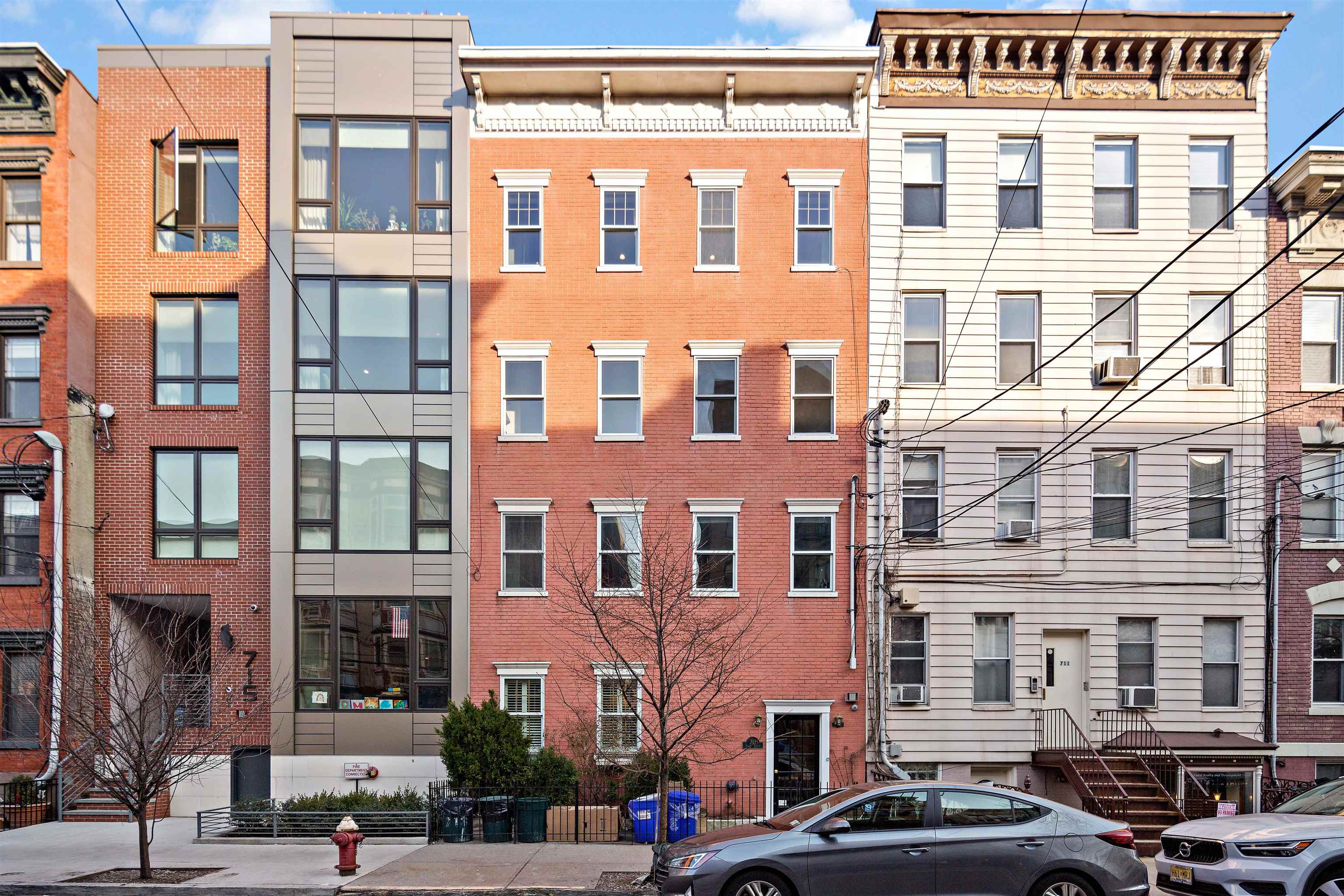 713 ADAMS ST Unit: 4
