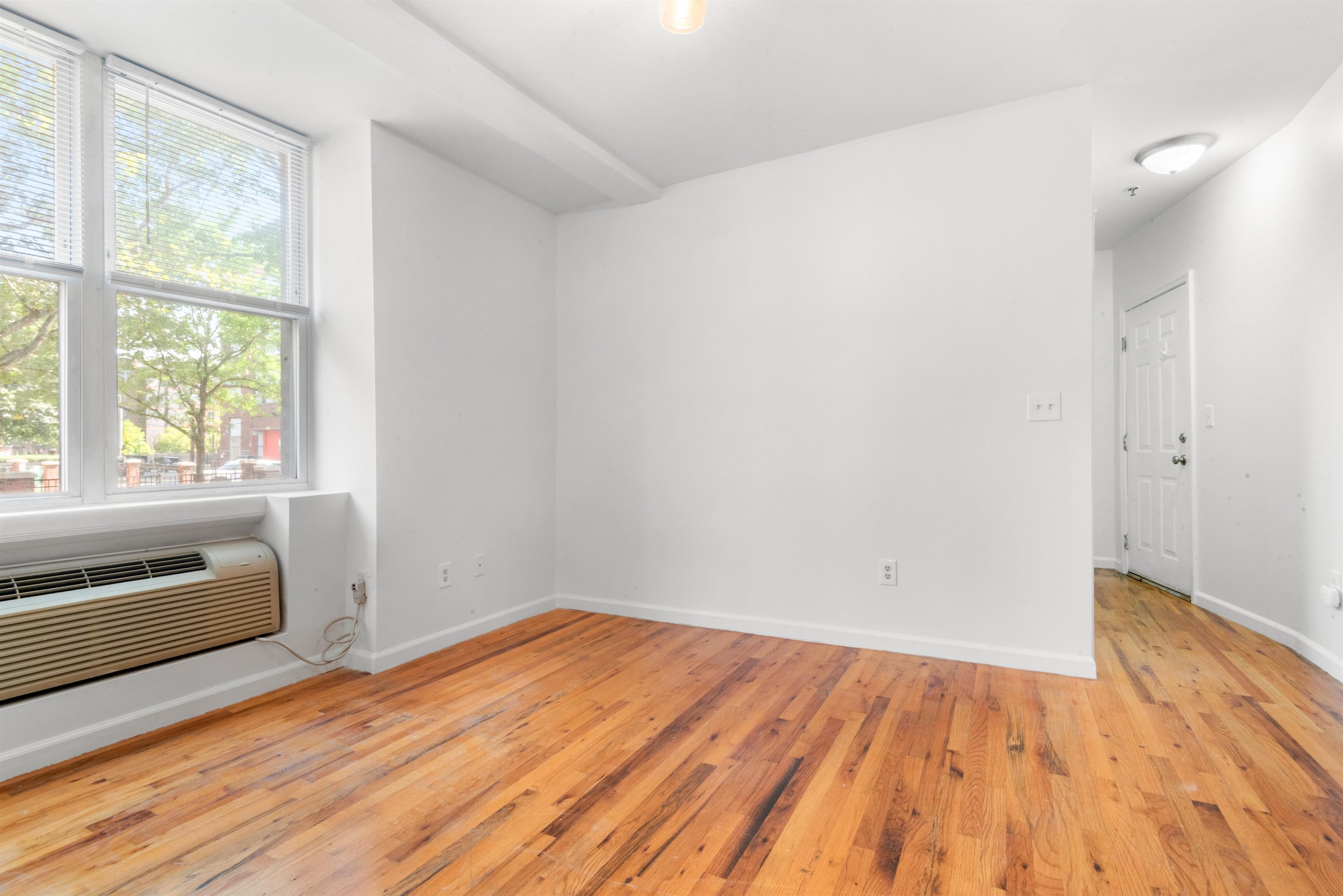 734 ADAMS ST Unit: 1B