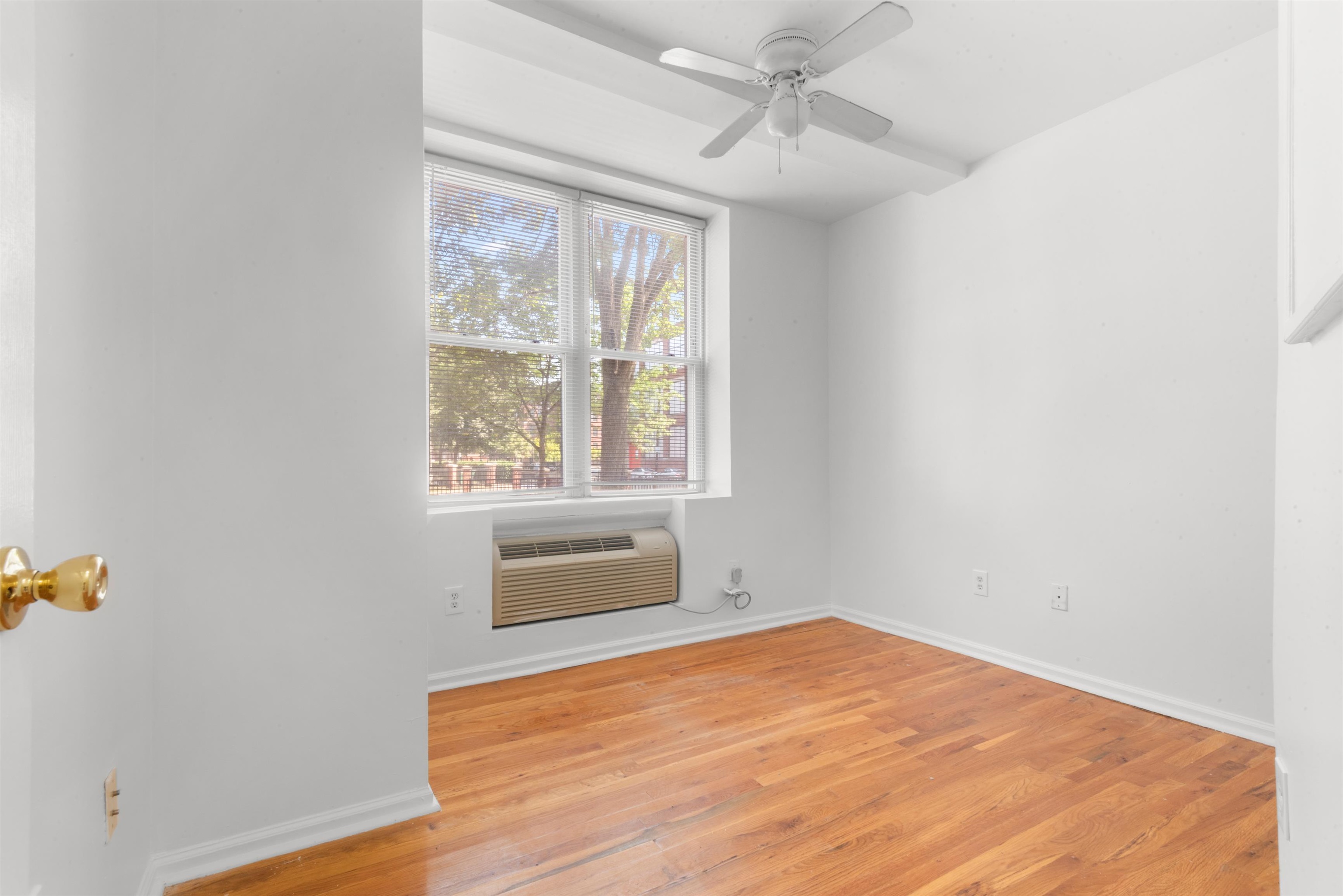 734 ADAMS ST Unit: 1B