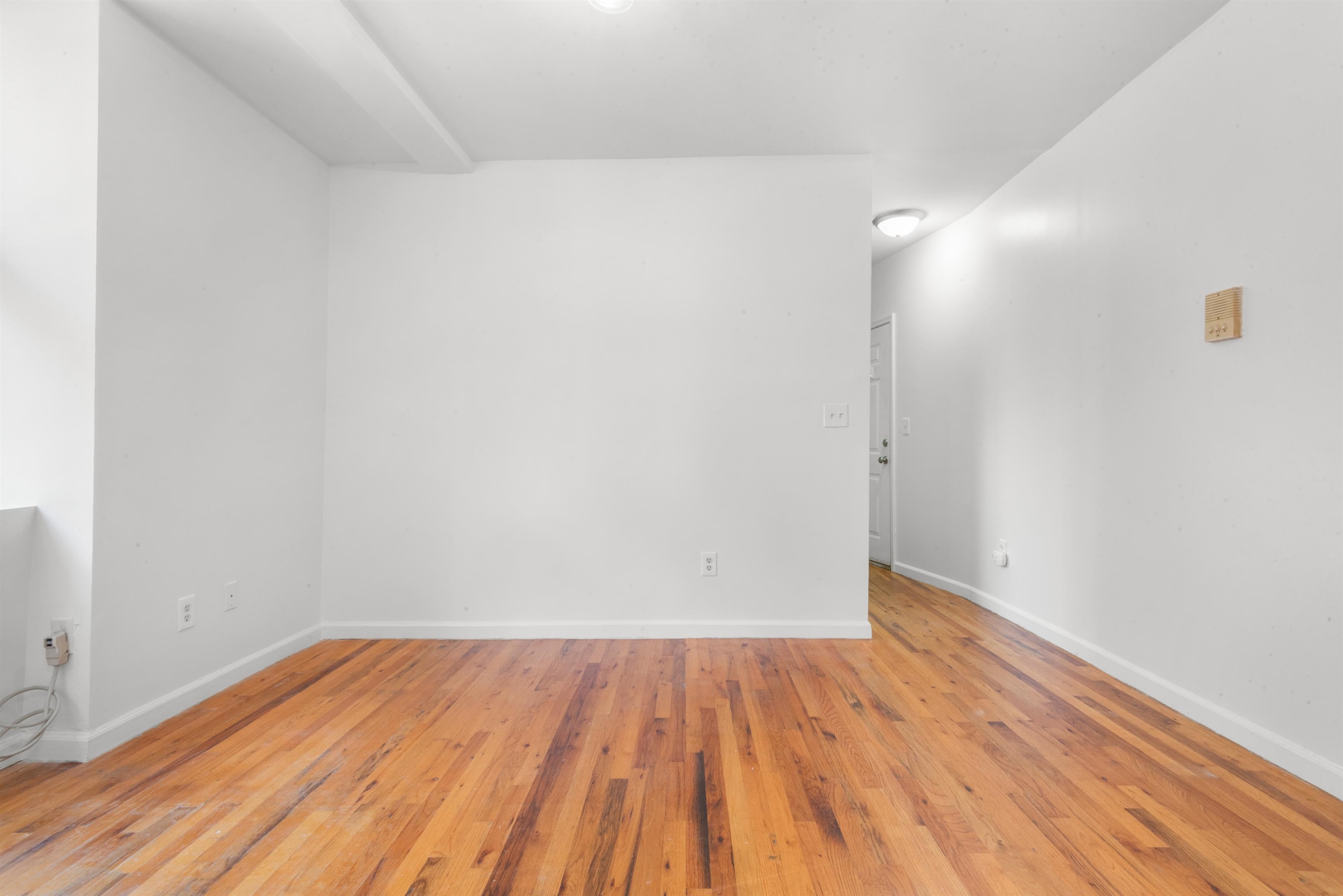 734 ADAMS ST Unit: 1B