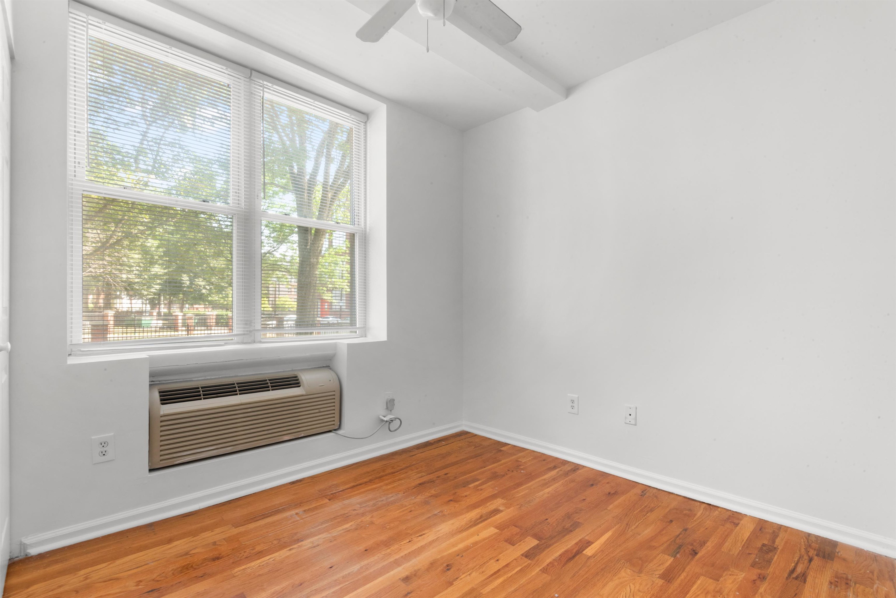 734 ADAMS ST Unit: 1B