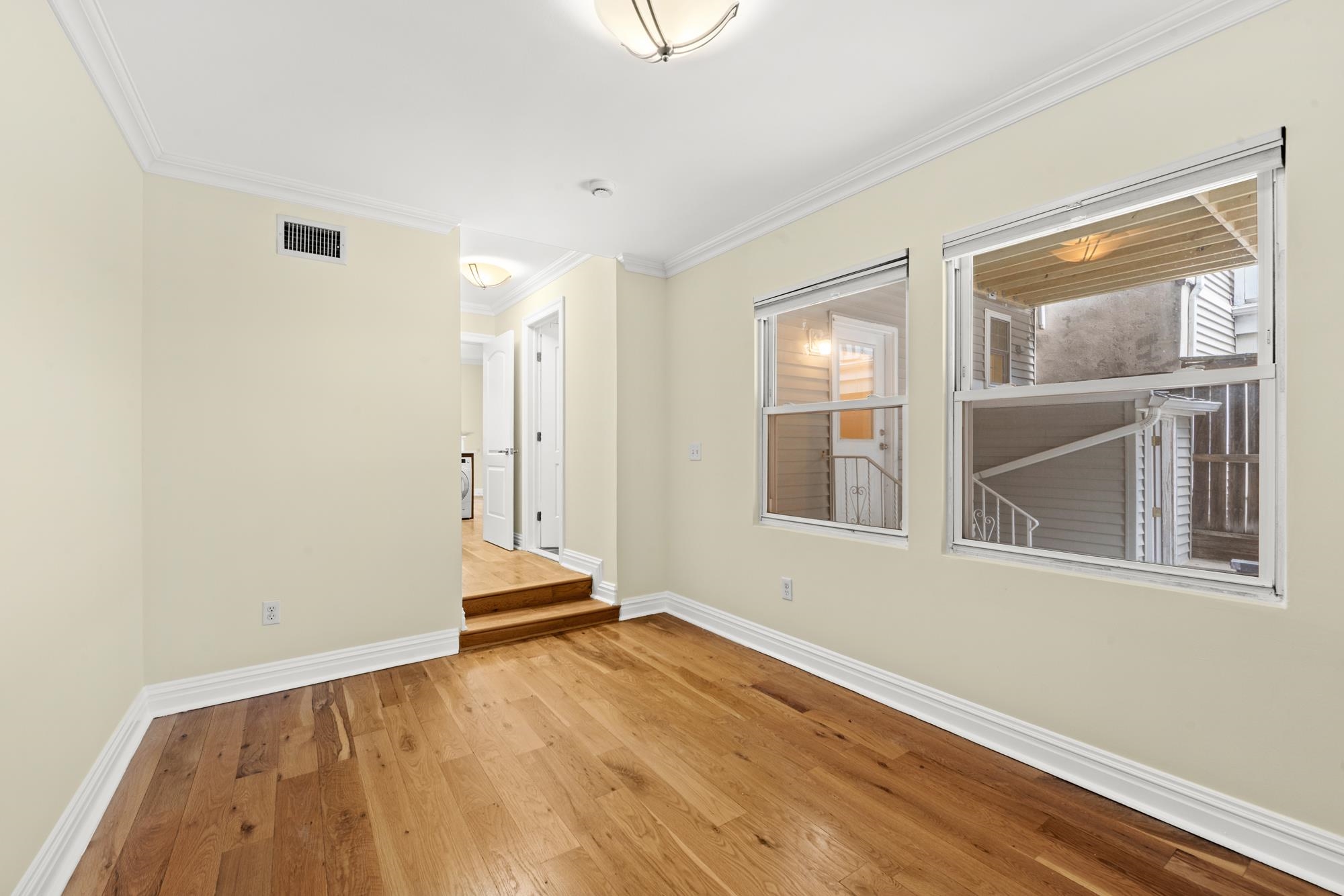 385 1ST ST Unit: 1