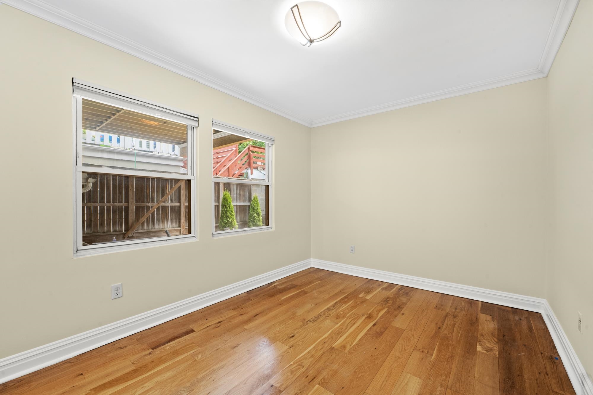385 1ST ST Unit: 1