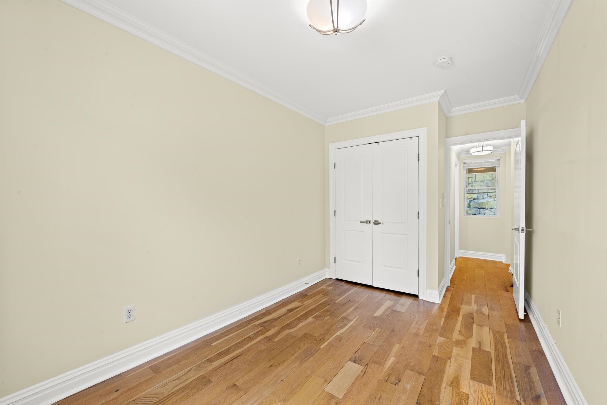385 1ST ST Unit: 1