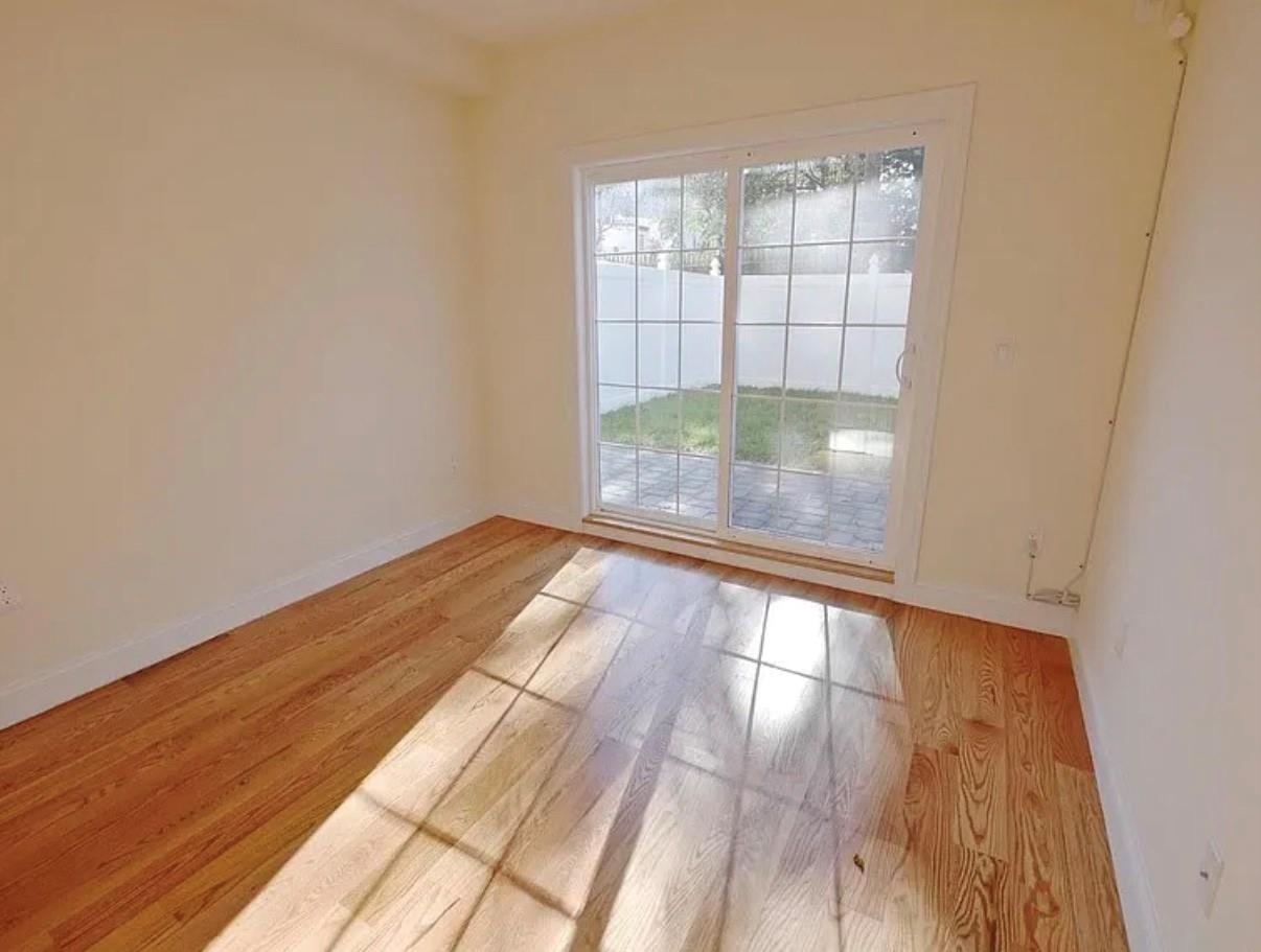 489 MERCER ST Unit: 1