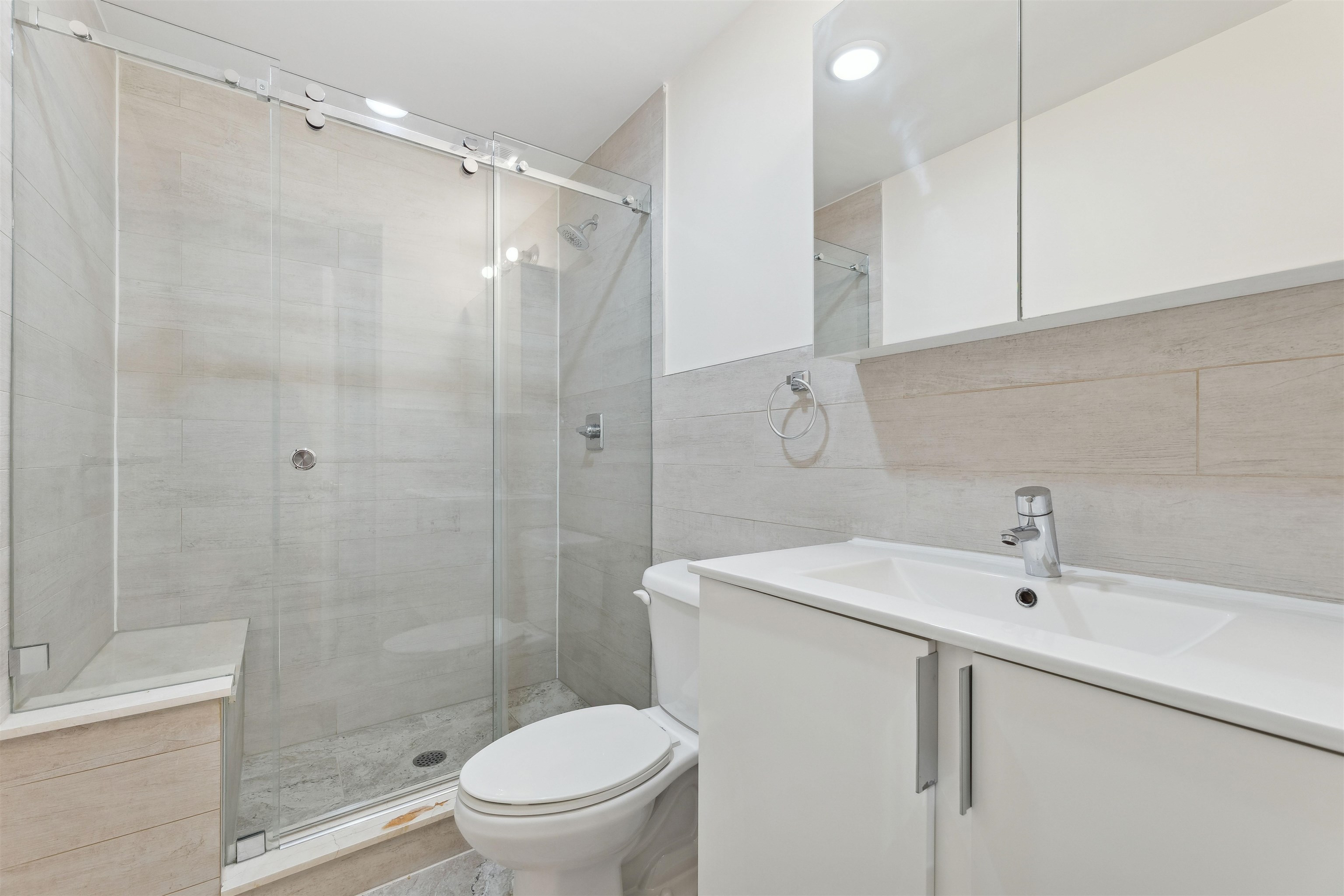 489 MERCER ST Unit: 1