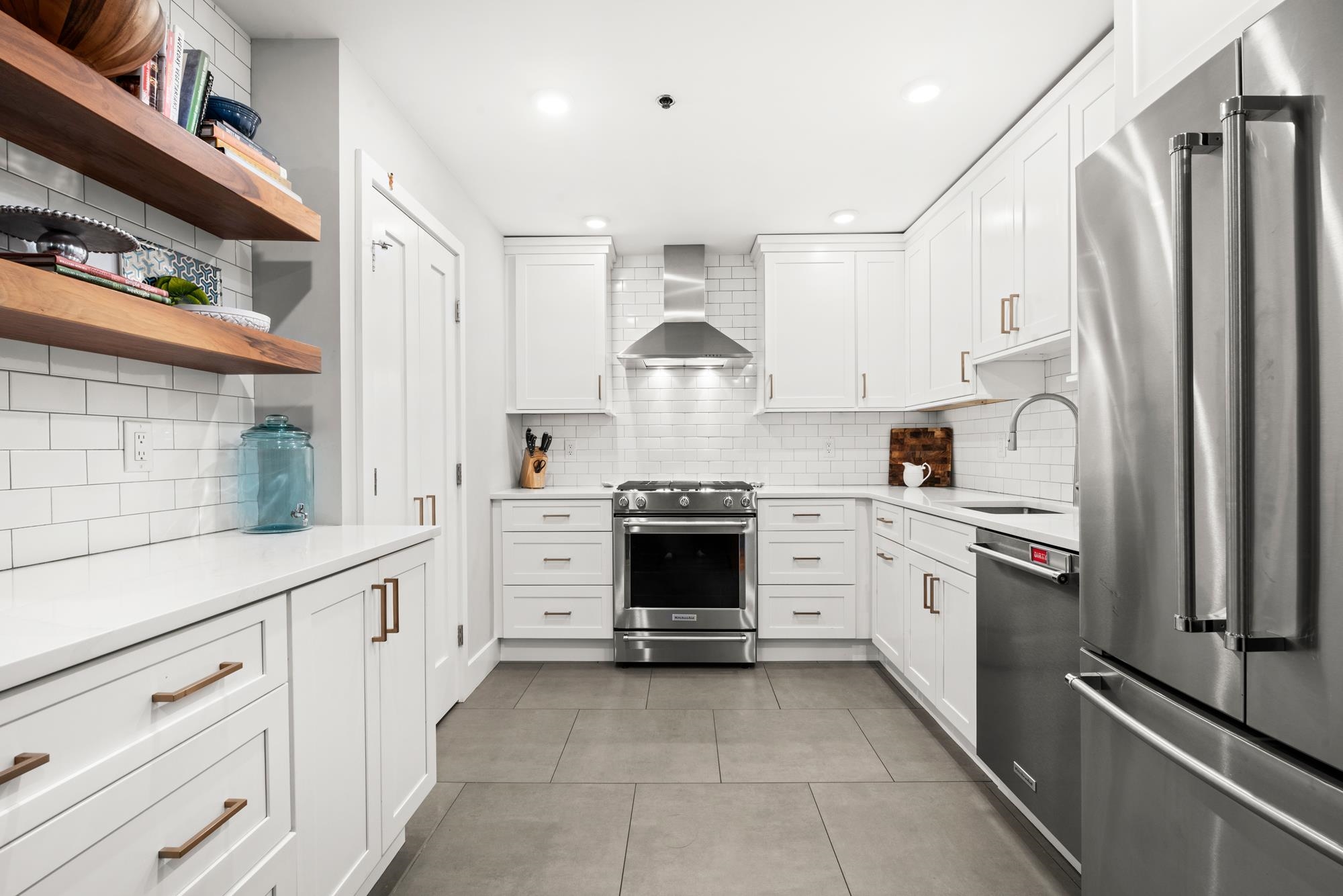 613 MADISON ST Unit: B
