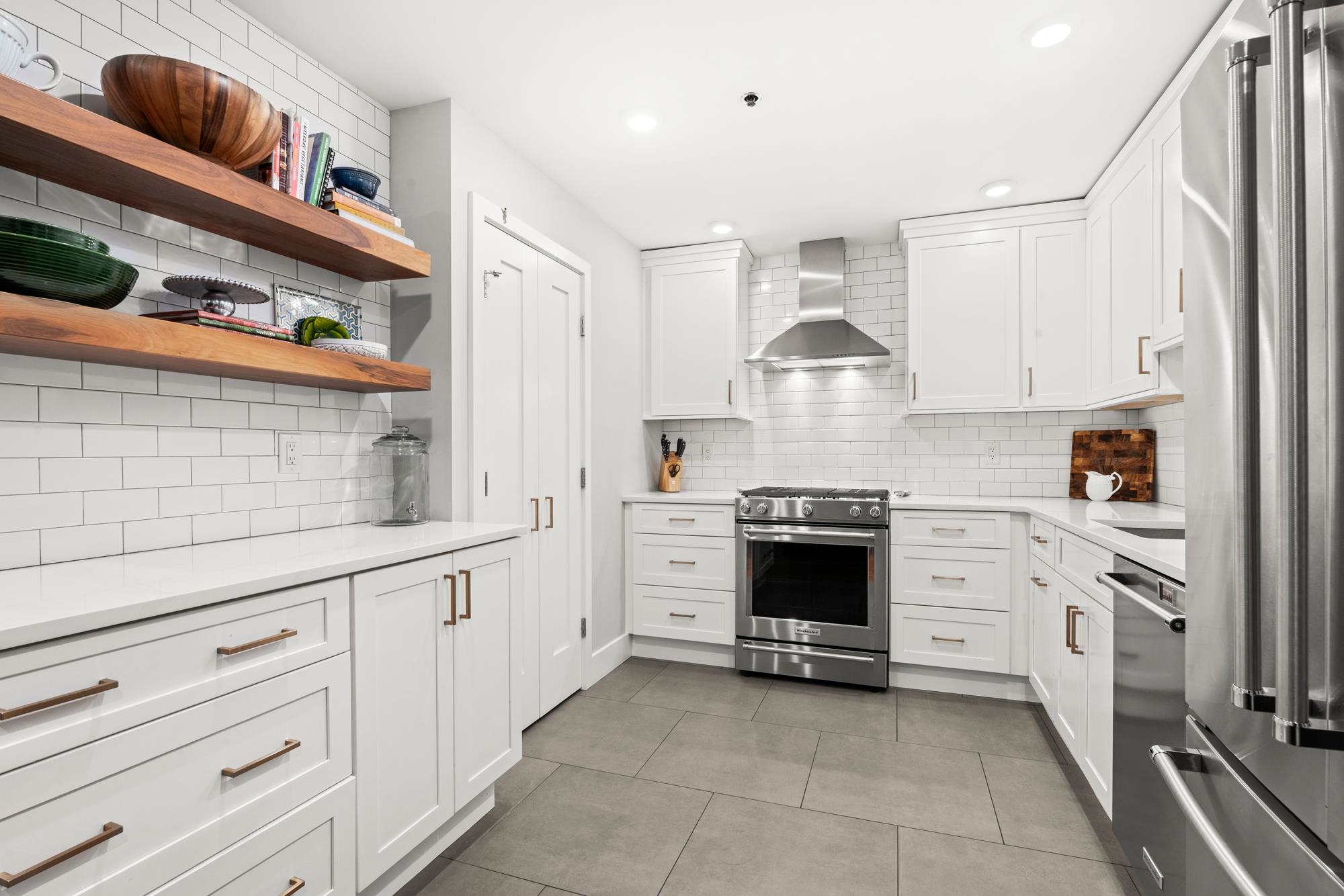 613 MADISON ST Unit: B